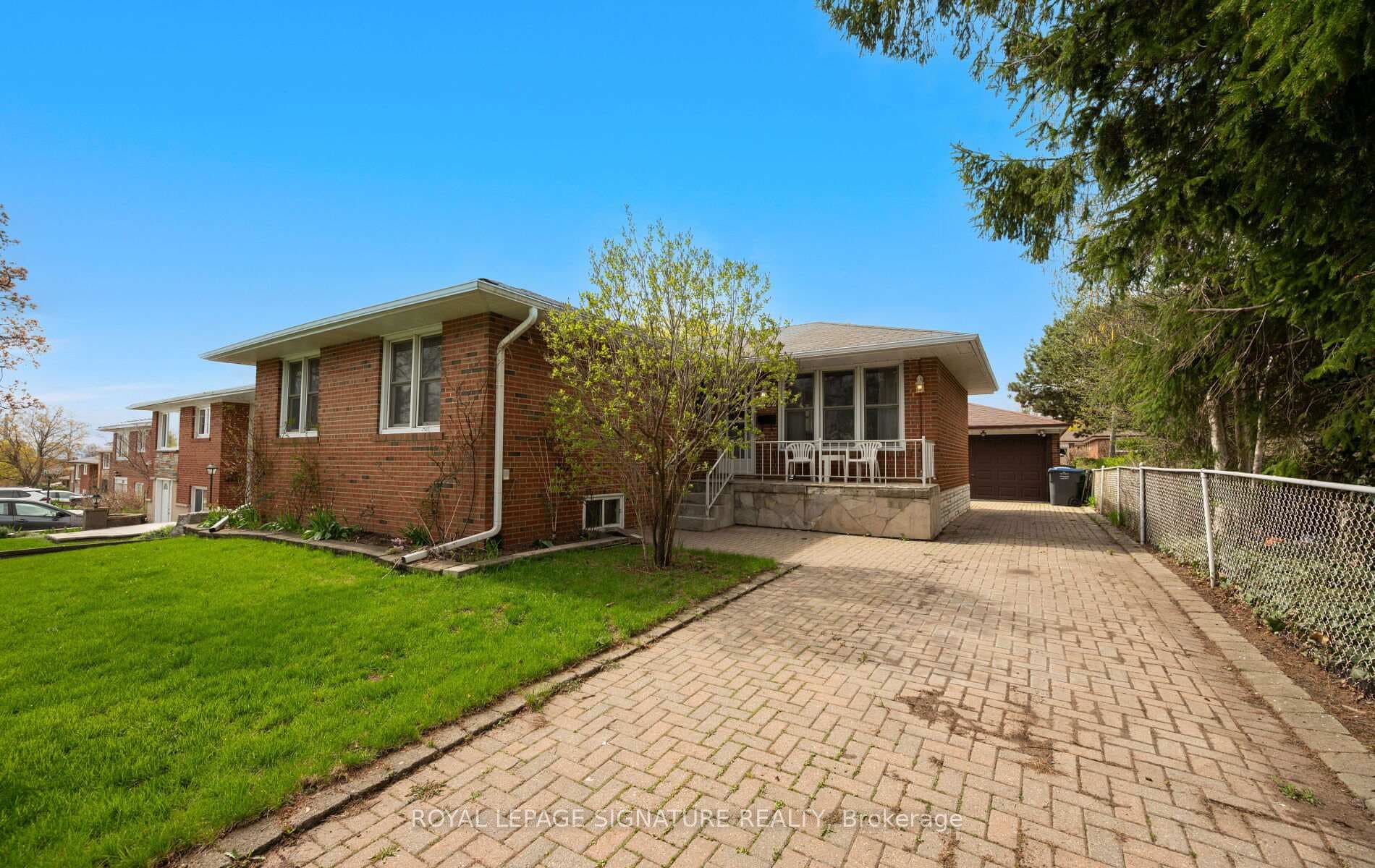 1322 Kelly Road, Mississauga, ON L5J 3T9 - Photo 1