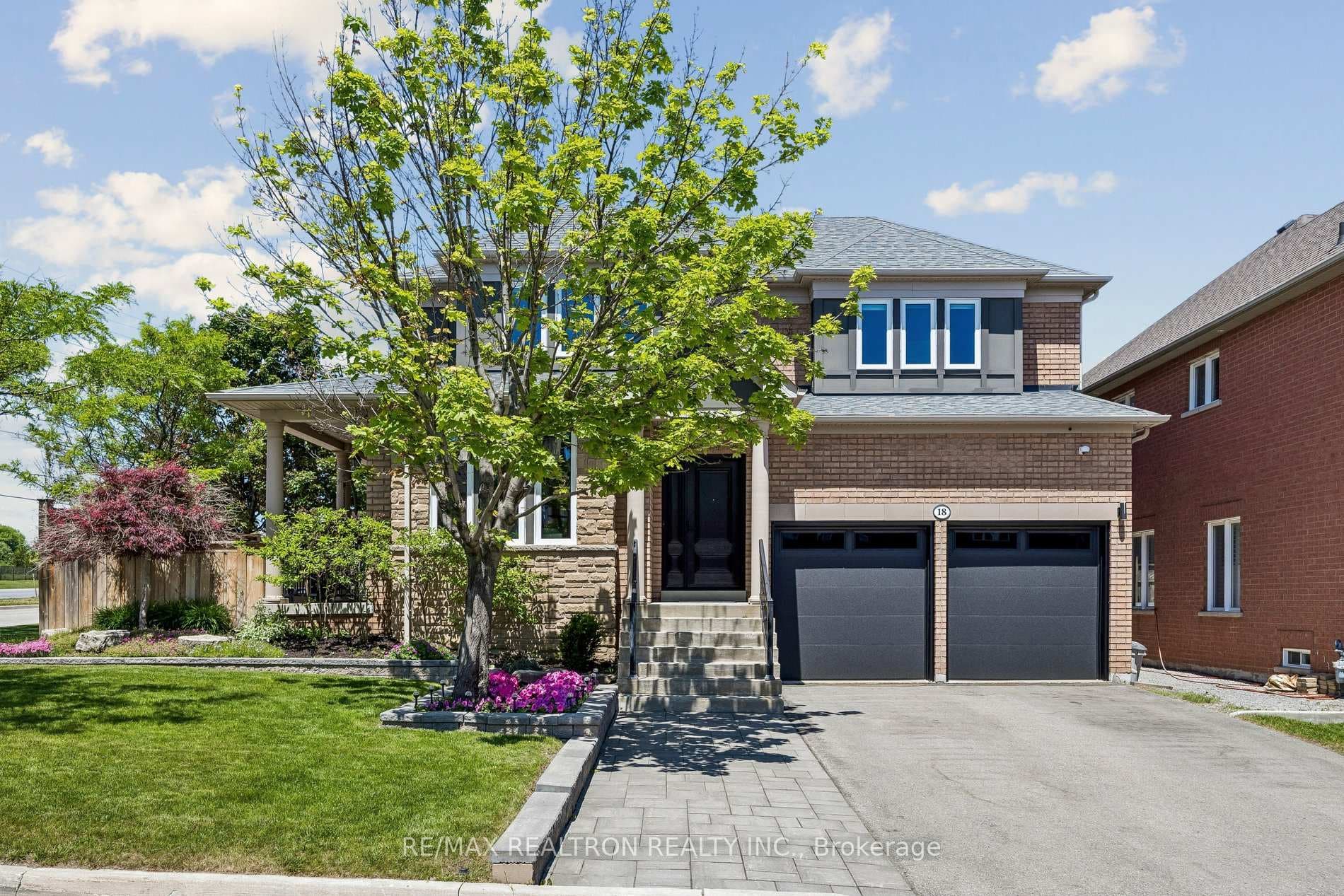 18 Hayfield Crescent, Richmond Hill, ON L4E 0A4 - Photo 1