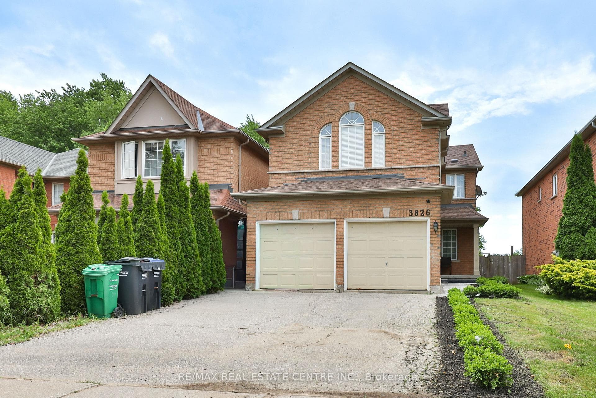 3826 forest bluff Crescent, Mississauga, ON L5N 7T8 - Photo 1