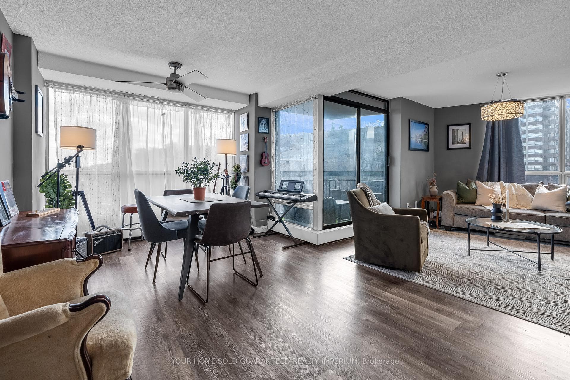 150 Charlton Avenue Unit 1406, Hamilton