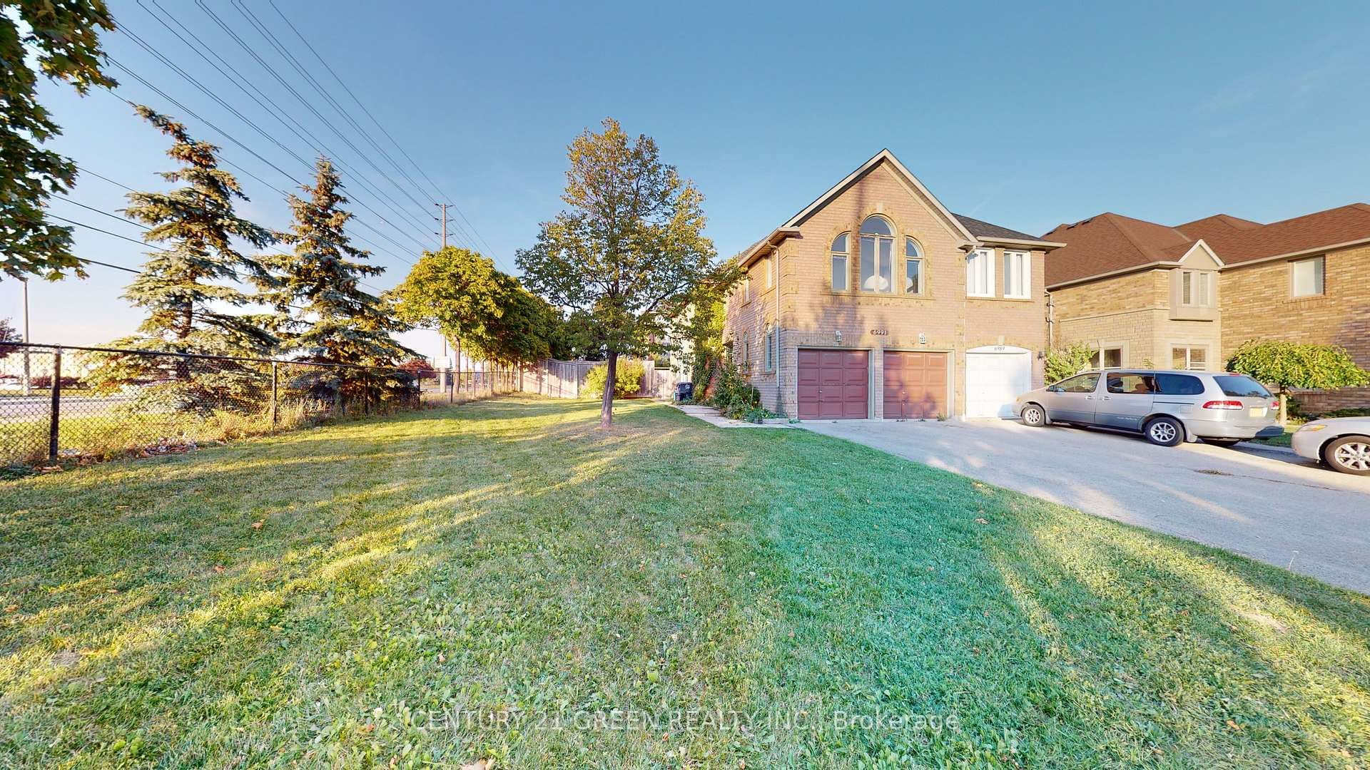 6991 Roundwood Court, Mississauga, ON L5N 6X9 - Photo 1