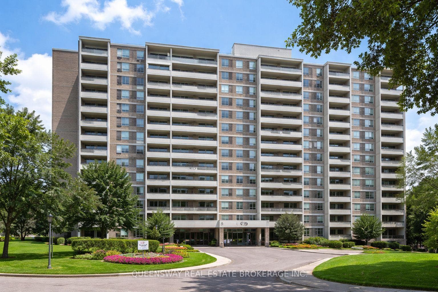 10 Edgecliff Golfway Unit 504, Toronto C11