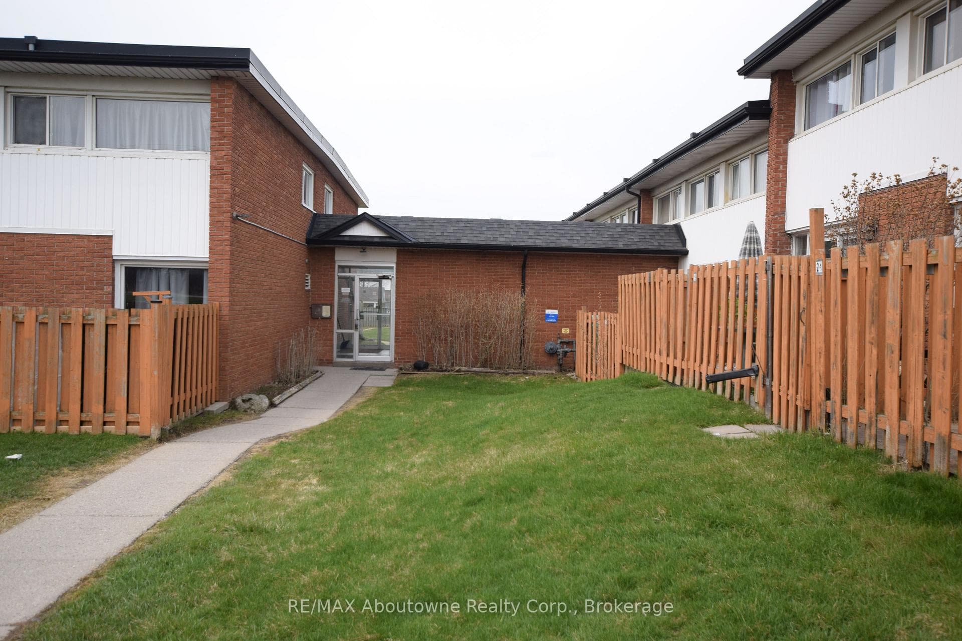 176 Henry Street Unit 25, Brantford