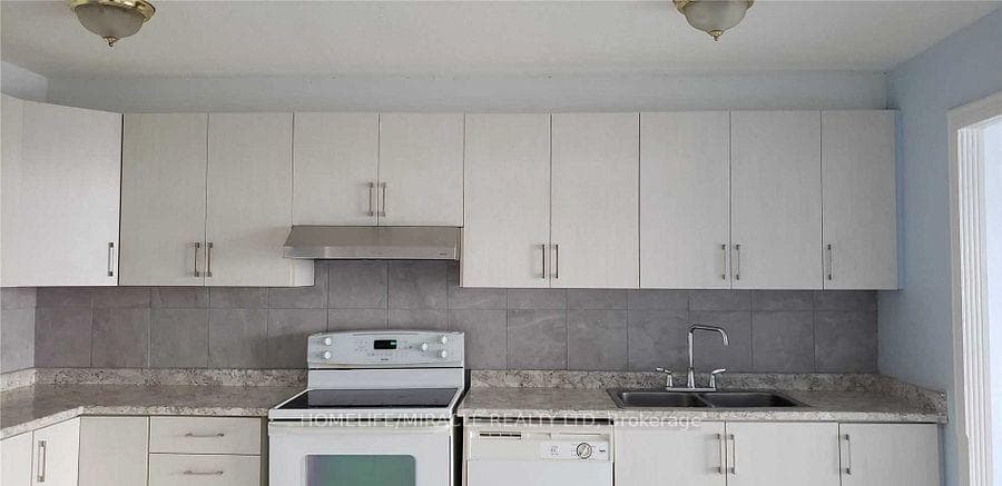 40 Panorama Court Unit 1407, Etobicoke (West Mall / Rexdale), ON M9V 4M1 - Photo 1