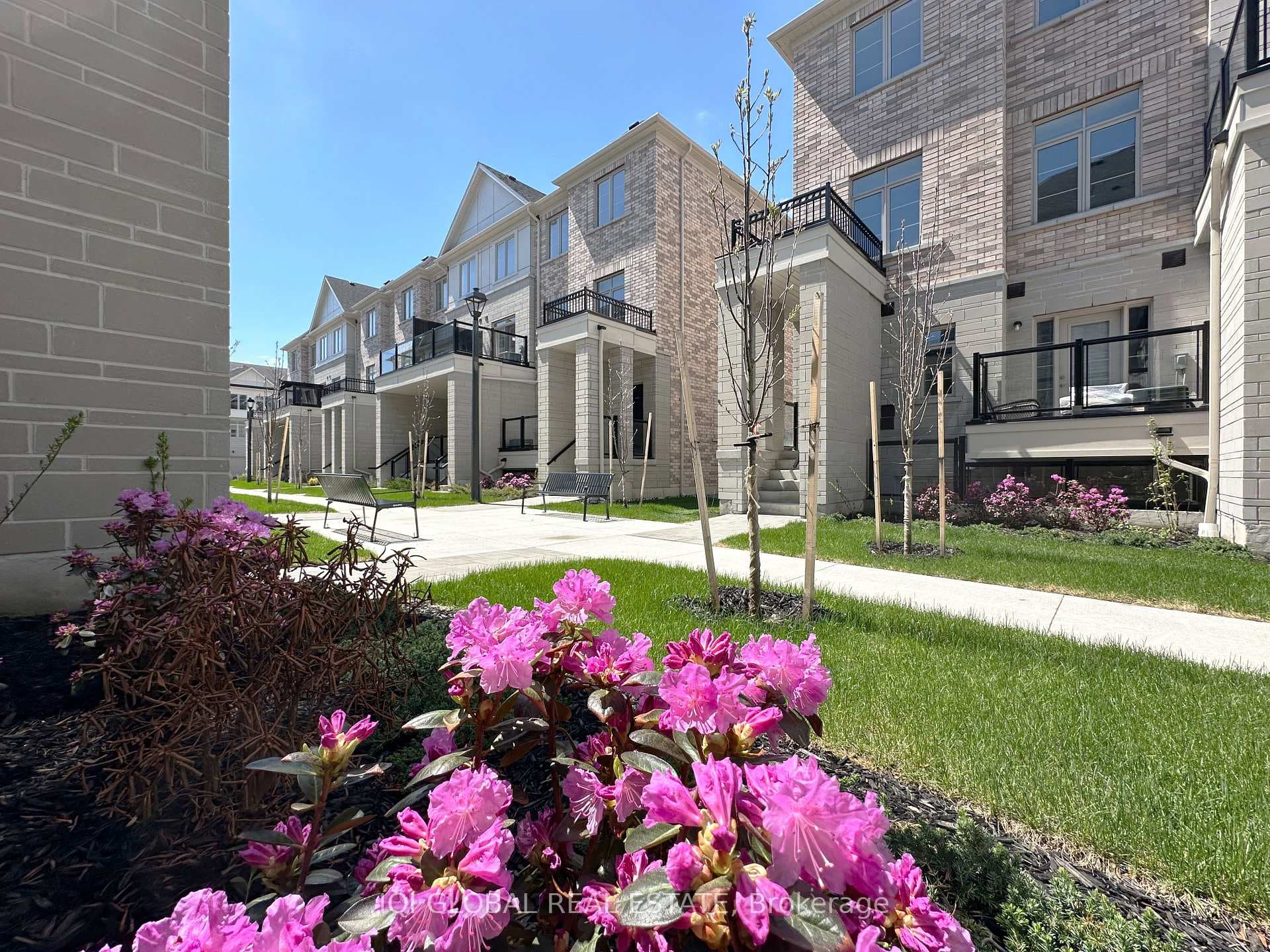 1655 Palmers Sawmill Road Unit 1006, Pickering, ON L1X 0R3 - Photo 1