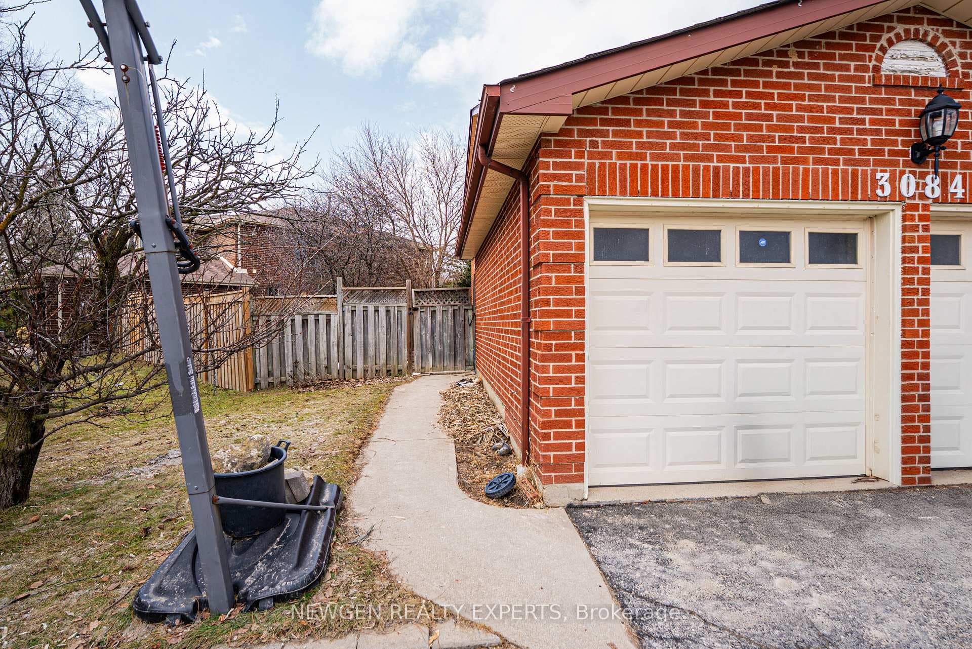 3084 Spring Creek Crescent Unit LOWER, Mississauga, ON L5N 4R7 - Photo 1
