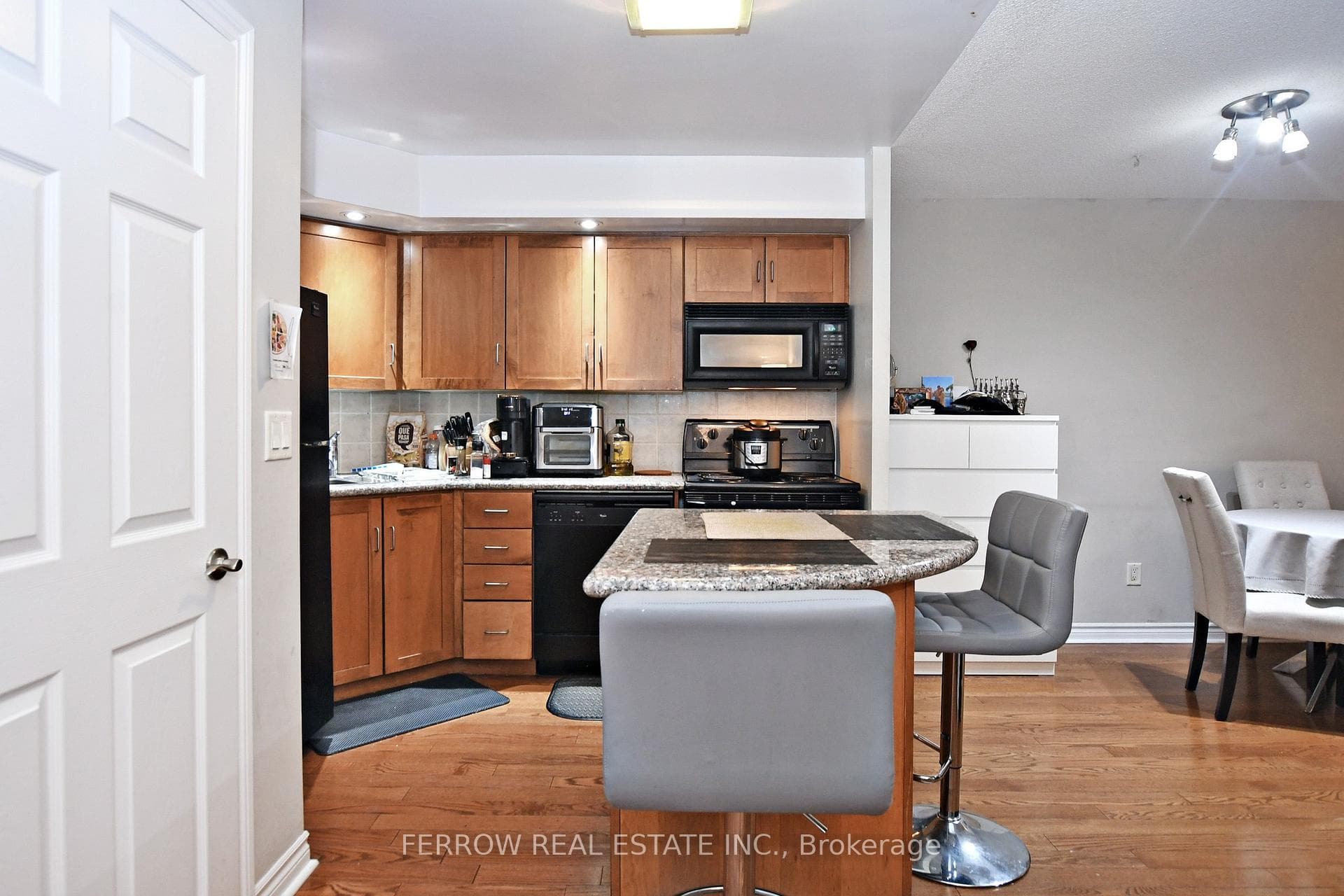 250 Wellington Street Unit 1629, Downtown Toronto / Waterfront, ON M5V 3P6 - Photo 1