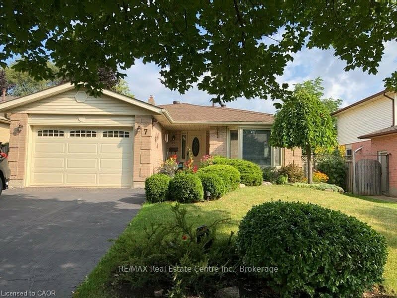 7 Kilkerran Crescent, Kitchener, ON N2R 1B6 - Photo 1