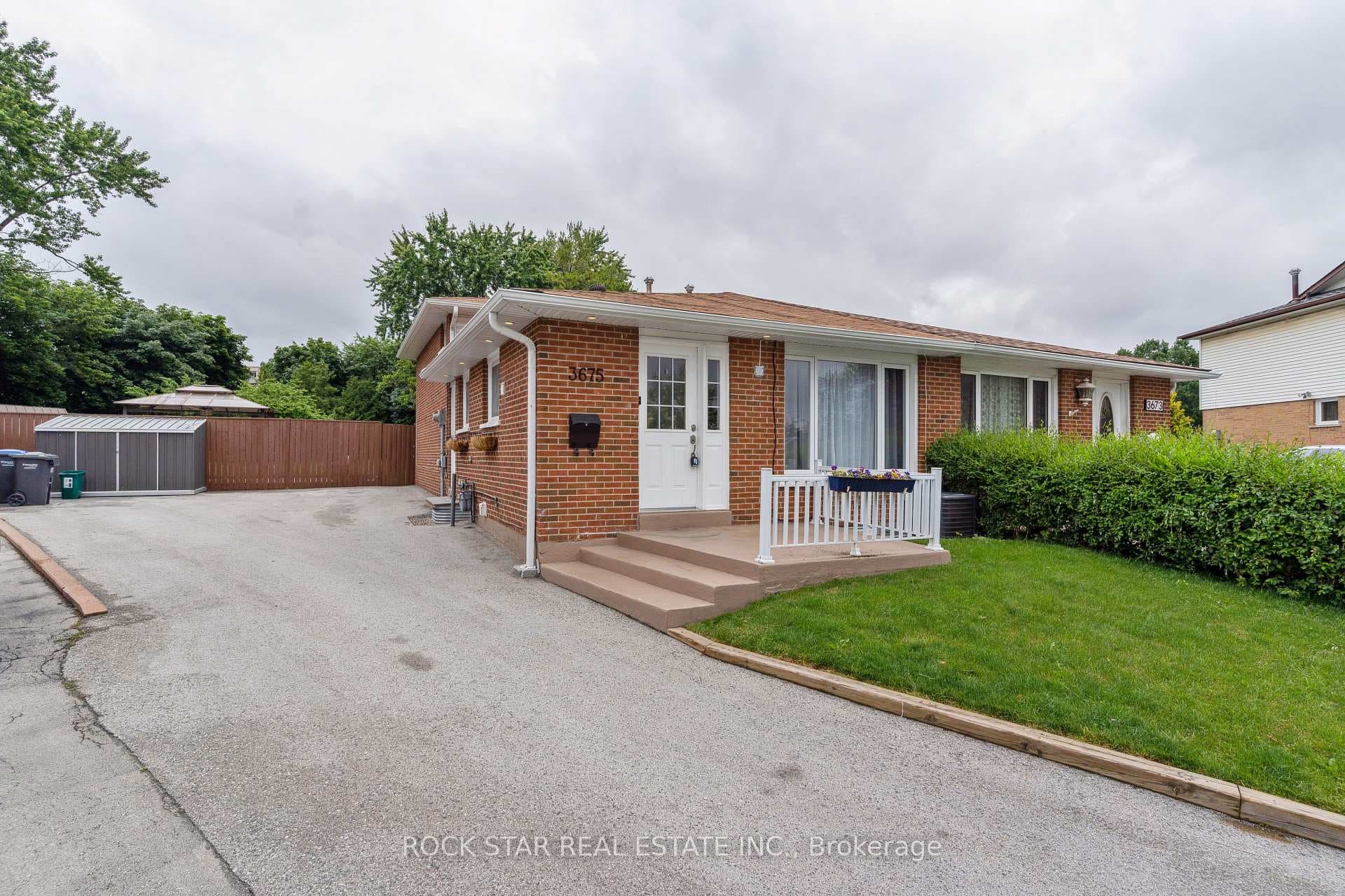 3675 Glencolin Court Unit Lower, Mississauga, ON L5C 2G3 - Photo 1