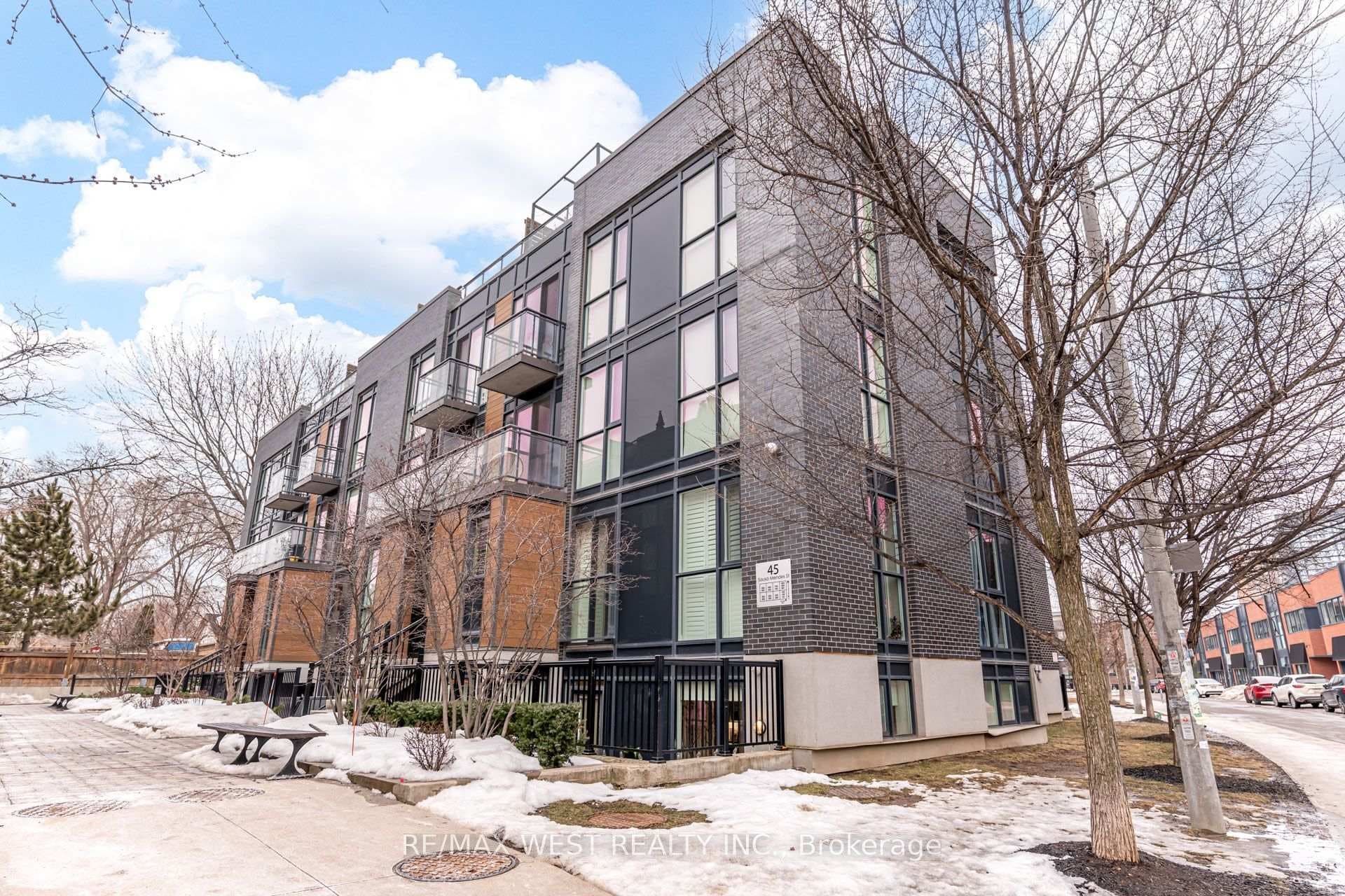 45 Sousa Mendes Street Unit 101, Bloor West Village / Swansea, ON M6P 0A7 - Photo 1