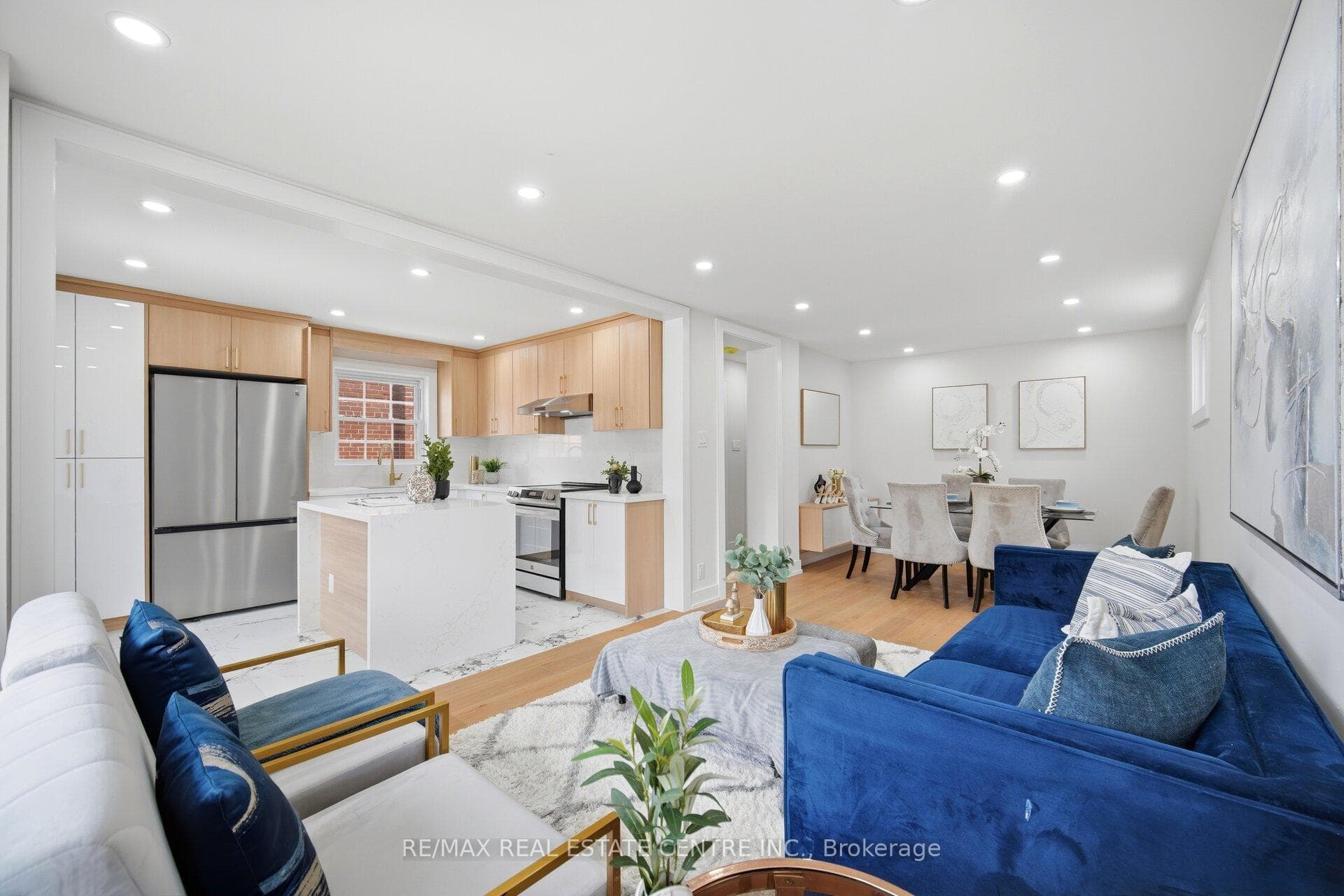 109 Glencrest Boulevard, Danforth / East York, ON M4B 1L9 - Photo 1