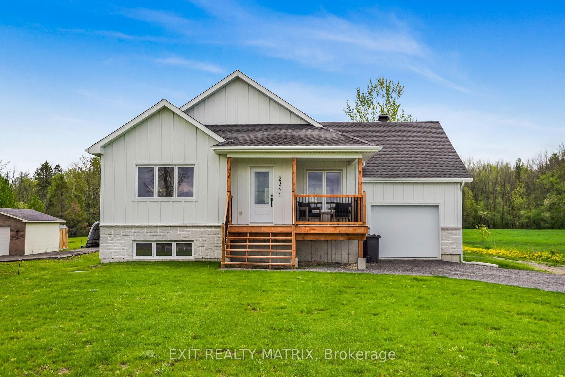 2341 Dandy Road, Champlain
