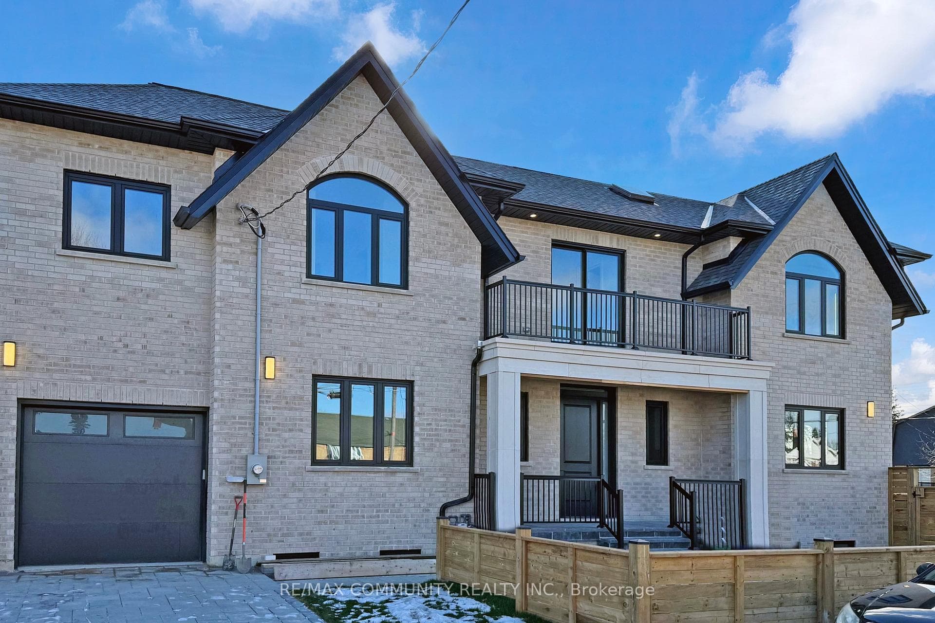 122 Marble Arch Crescent, Dorset Park / Kennedy Park, ON M1R 1W9 - Photo 1