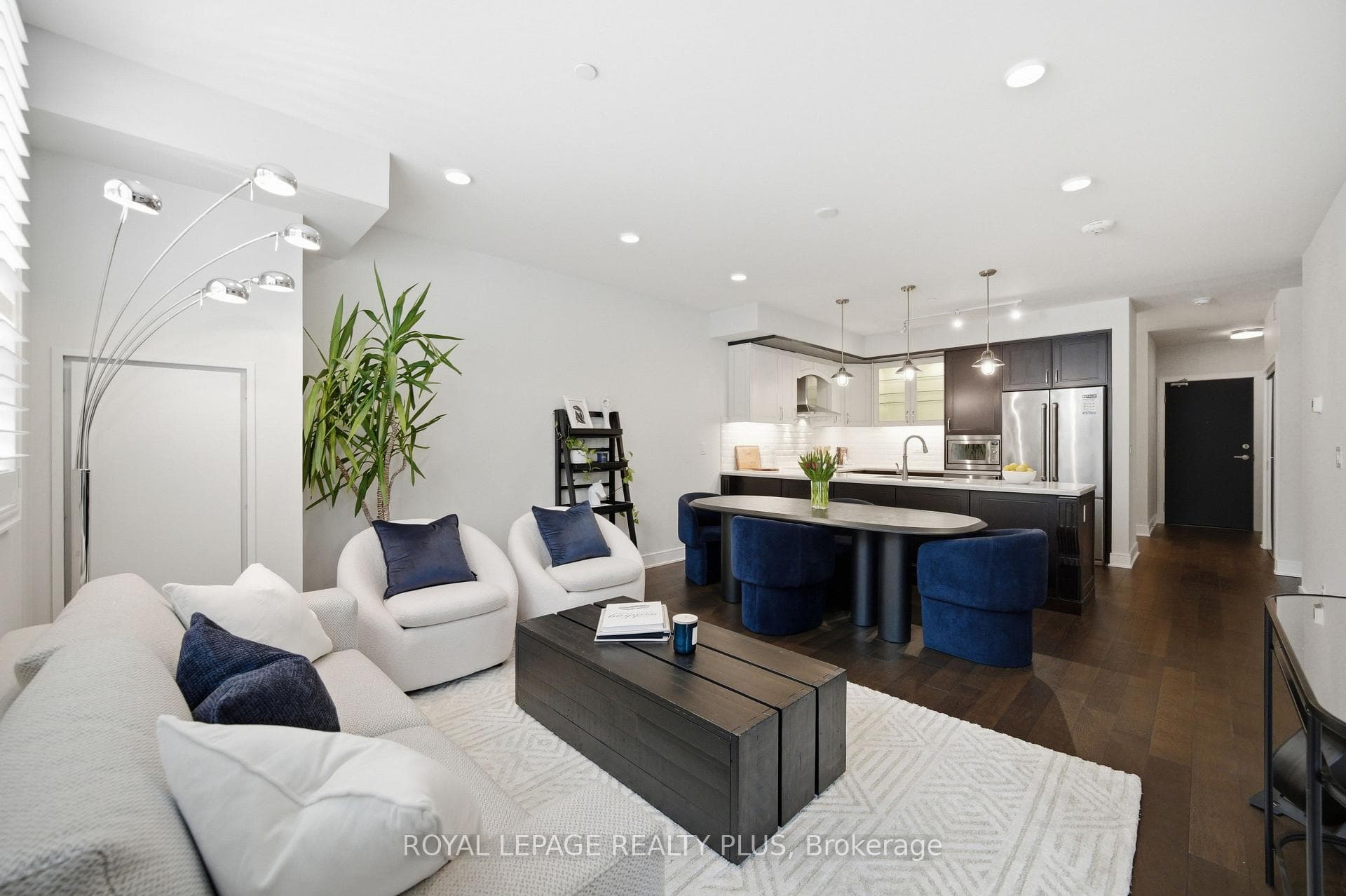 1575 Lakeshore Road Unit 117, Mississauga, ON L5J 0B1 - Photo 1