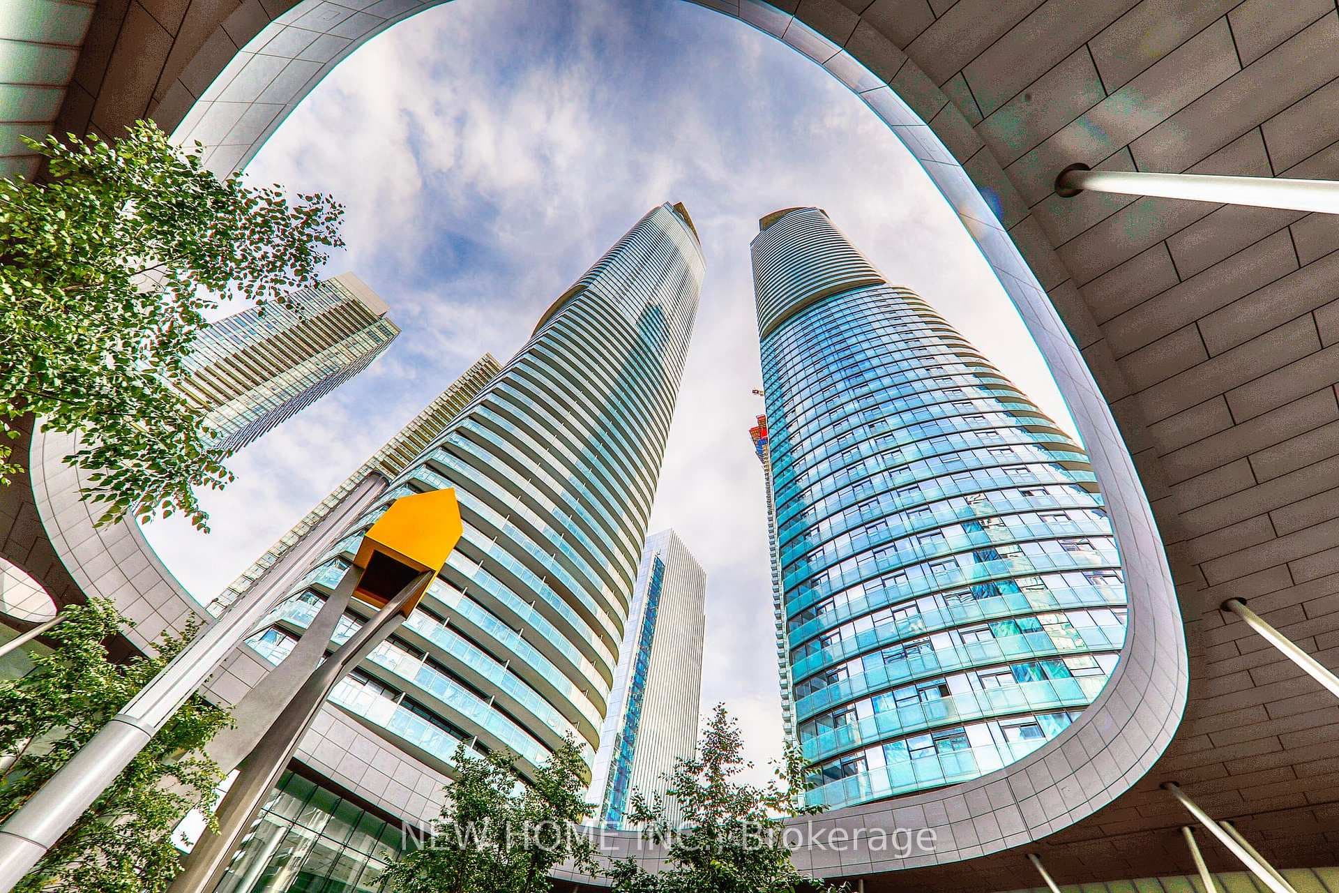 14 York Street Unit 5811, Downtown Toronto / Waterfront, ON M5J 2Z2 - Photo 1
