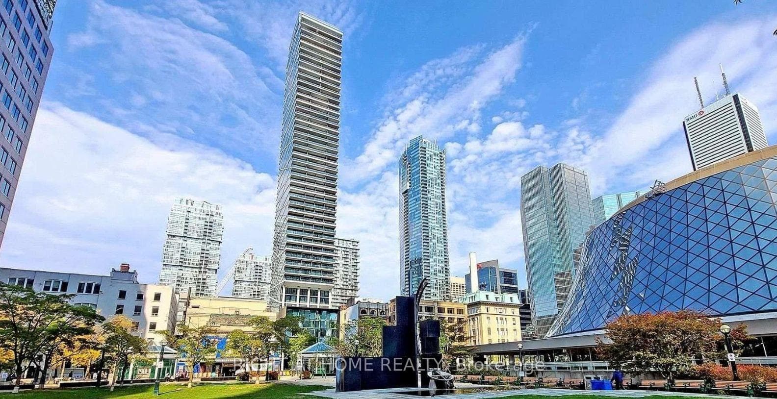 224 King Street Unit 1806, Downtown Toronto / Waterfront, ON M5H 0A6 - Photo 1