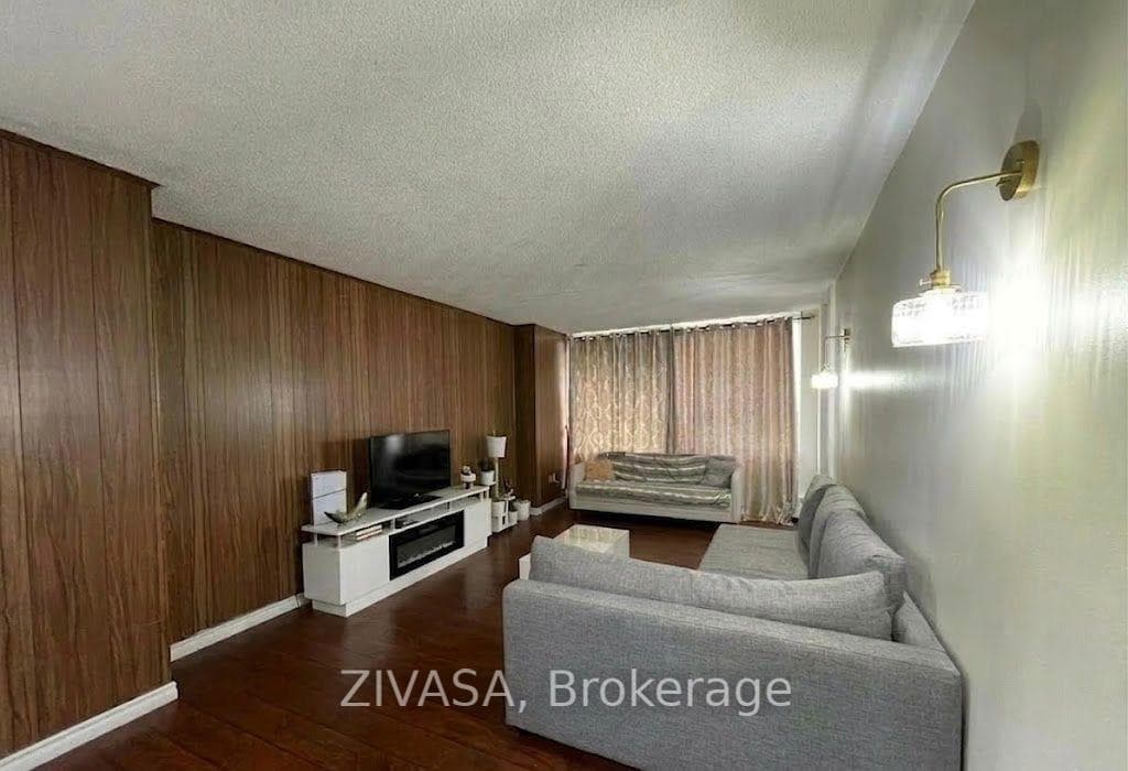 320 Dixon Road Unit 113, Etobicoke (Kingsview Village / Humber Heights), ON M9R 1S8 - Photo 1