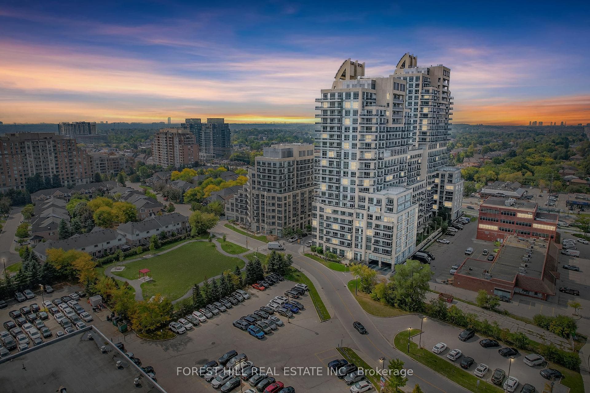 9201 Yonge Street Unit 1501, Richmond Hill, ON L4C 6Z2 - Photo 1