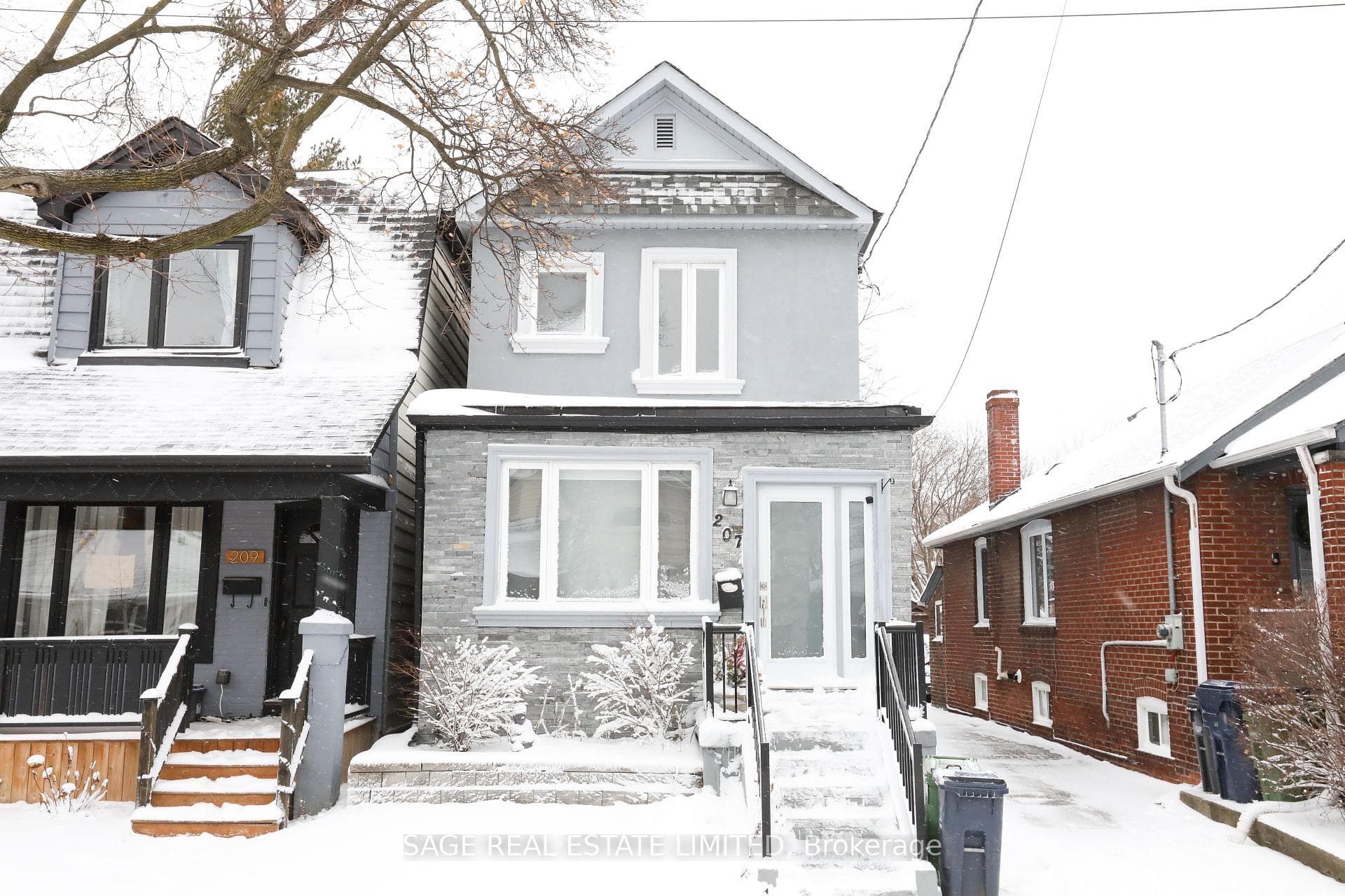 207 Cedarvale Avenue Unit Lower, Danforth / East York, ON M4C 4K3 - Photo 1