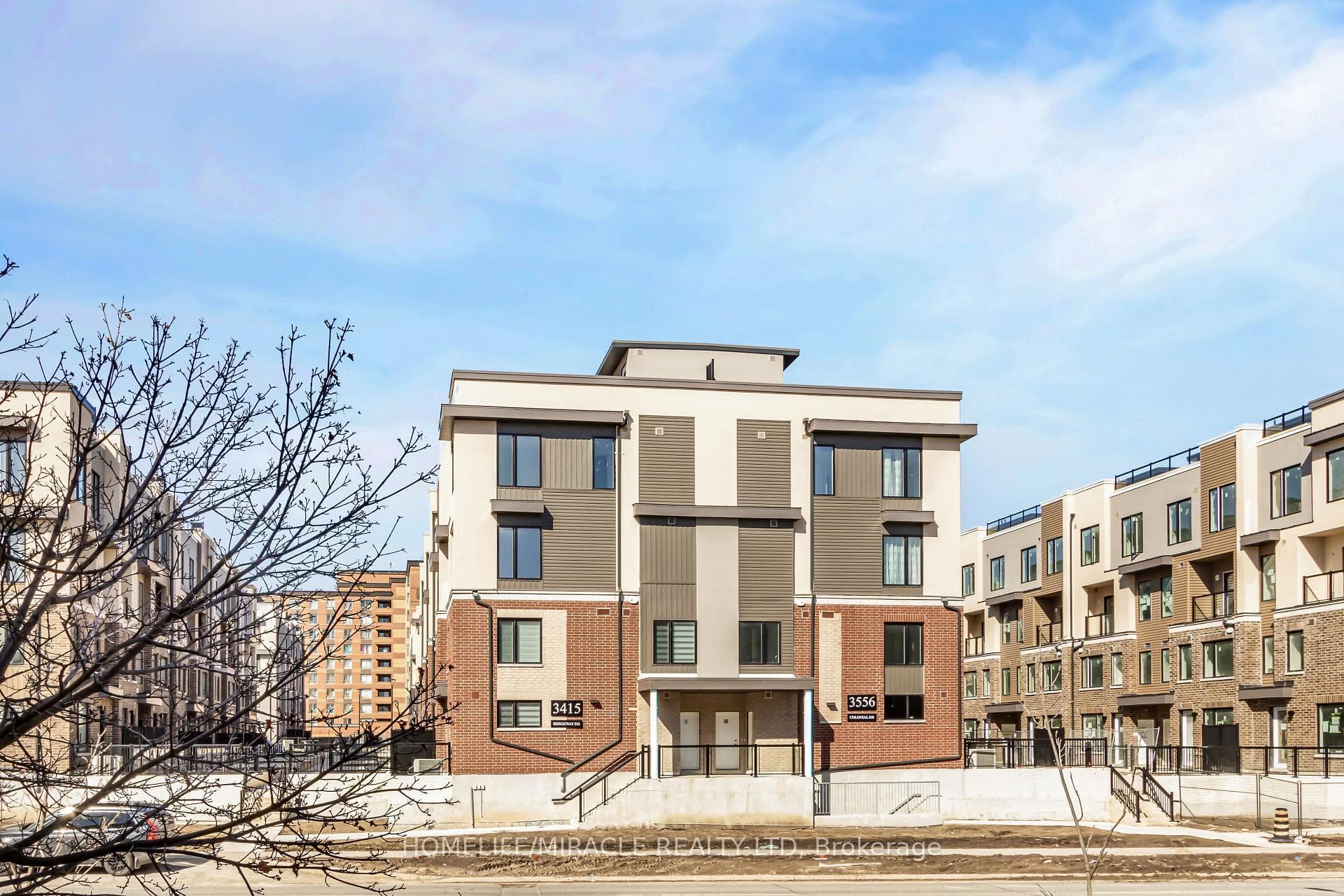 3415 Ridgeway Drive Unit 16, Mississauga, ON L5L 0B9 - Photo 1