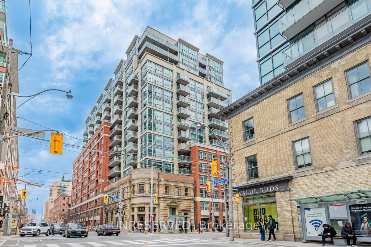 230 King Street Unit 1716, Regent Park / Cabbagetown / St. James Town, ON M5A 1K5 - Photo 1