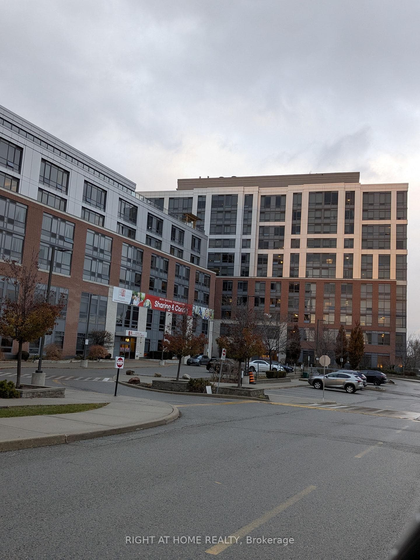 11211 YONGE Street Unit A609, Richmond Hill, ON L4S 0E9 - Photo 1