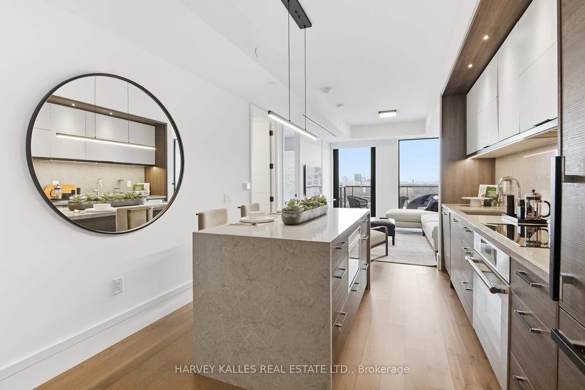 215 Lonsdale Road Unit 1205, Forest Hill / Deer Park, ON M4V 1W7 - Photo 1