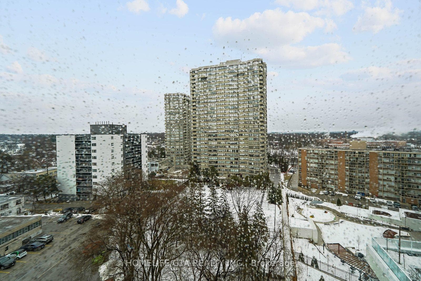 25 Cordova Avenue Unit 902, Etobicoke (Islington / Rexdale), ON M9A 0E5 - Photo 1