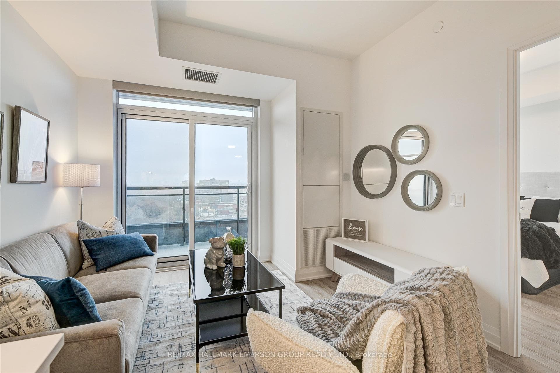 286 Main Street Unit 1017, The Beaches / Upper Beaches, ON M4C 0B3 - Photo 1