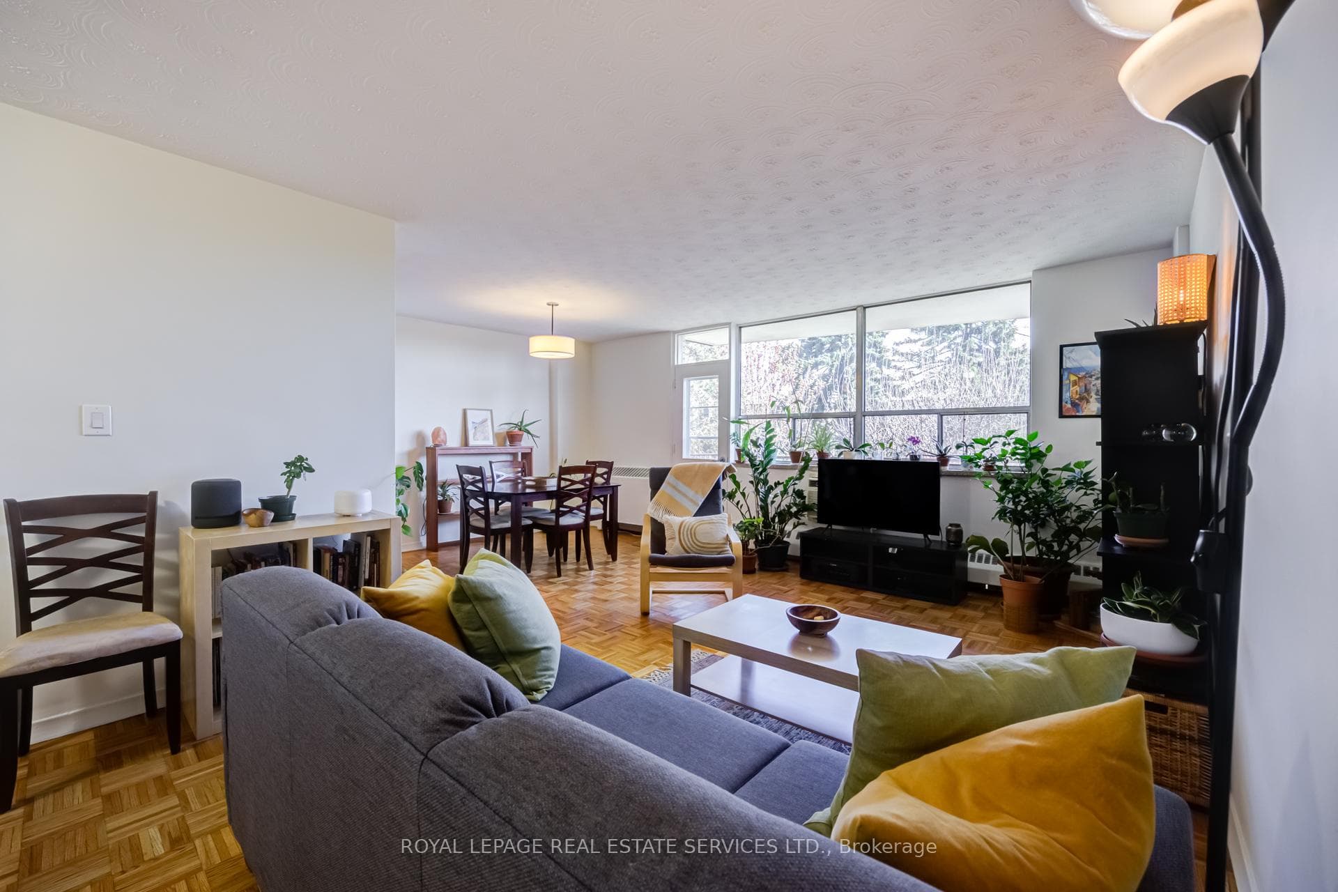100 Coe Hill Drive Unit 303, High Park / Junction / Roncesvalles, ON M6S 3E1 - Photo 1