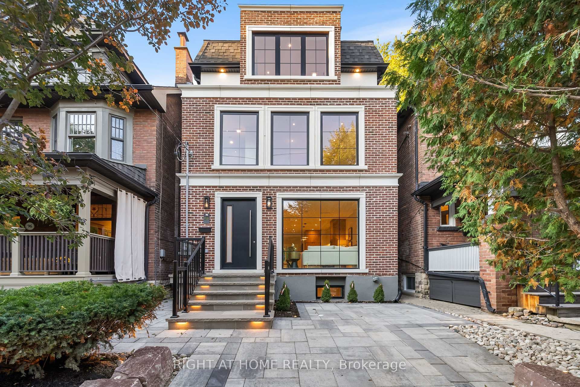 98 Dixon Avenue, The Beaches / Upper Beaches, ON M4L 1N7 - Photo 1