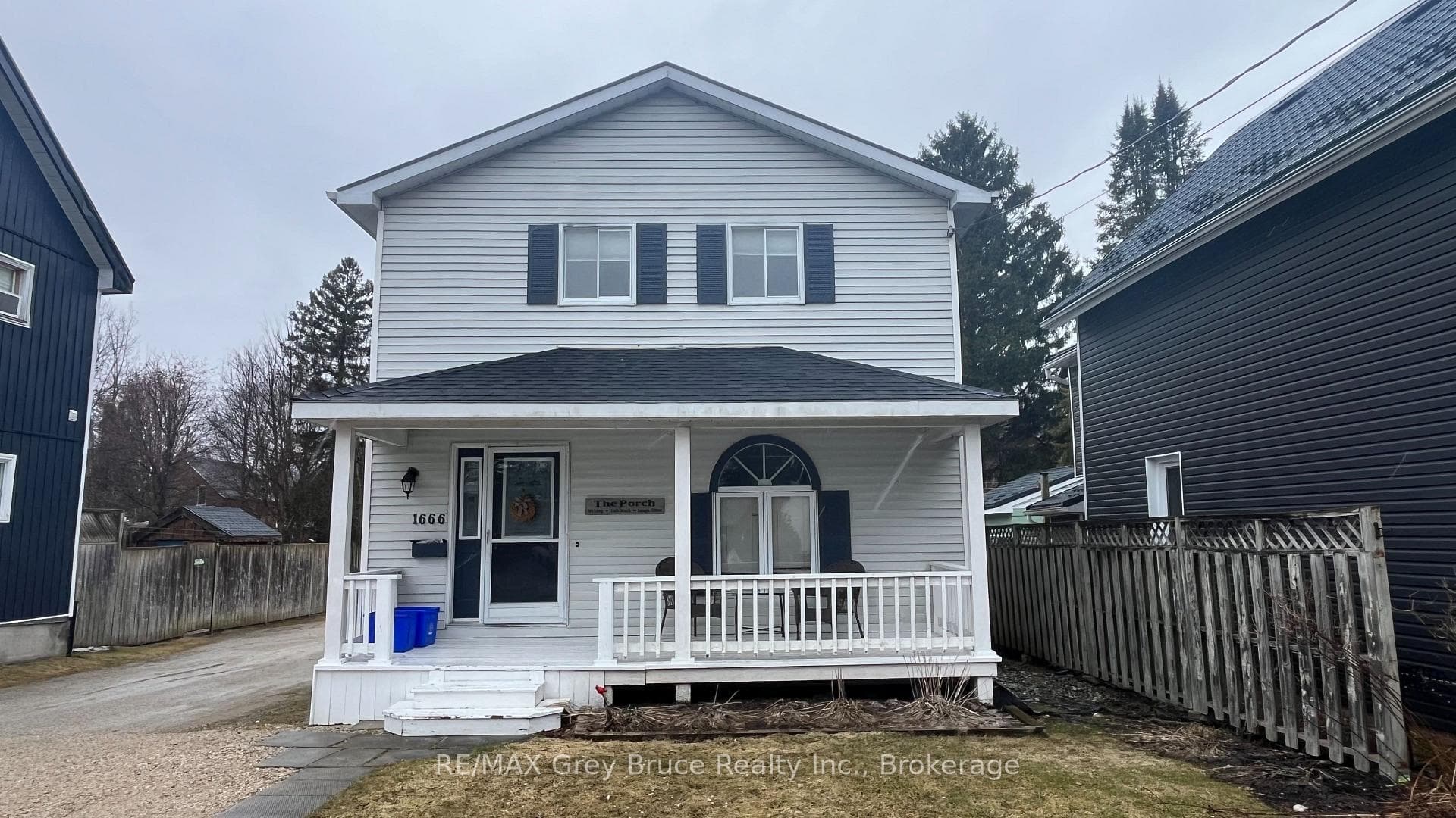 1666 3rd Avenue, Owen Sound, ON N4K 4R4 - Photo 1