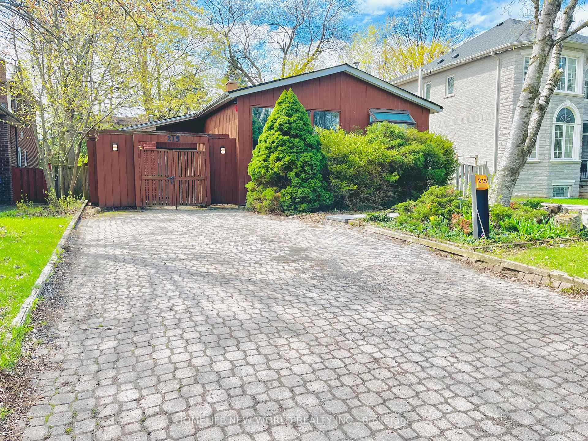 215 DUNVIEW Avenue Unit FRONT, Willowdale / Newtonbrook, ON M2N 4H9 - Photo 1