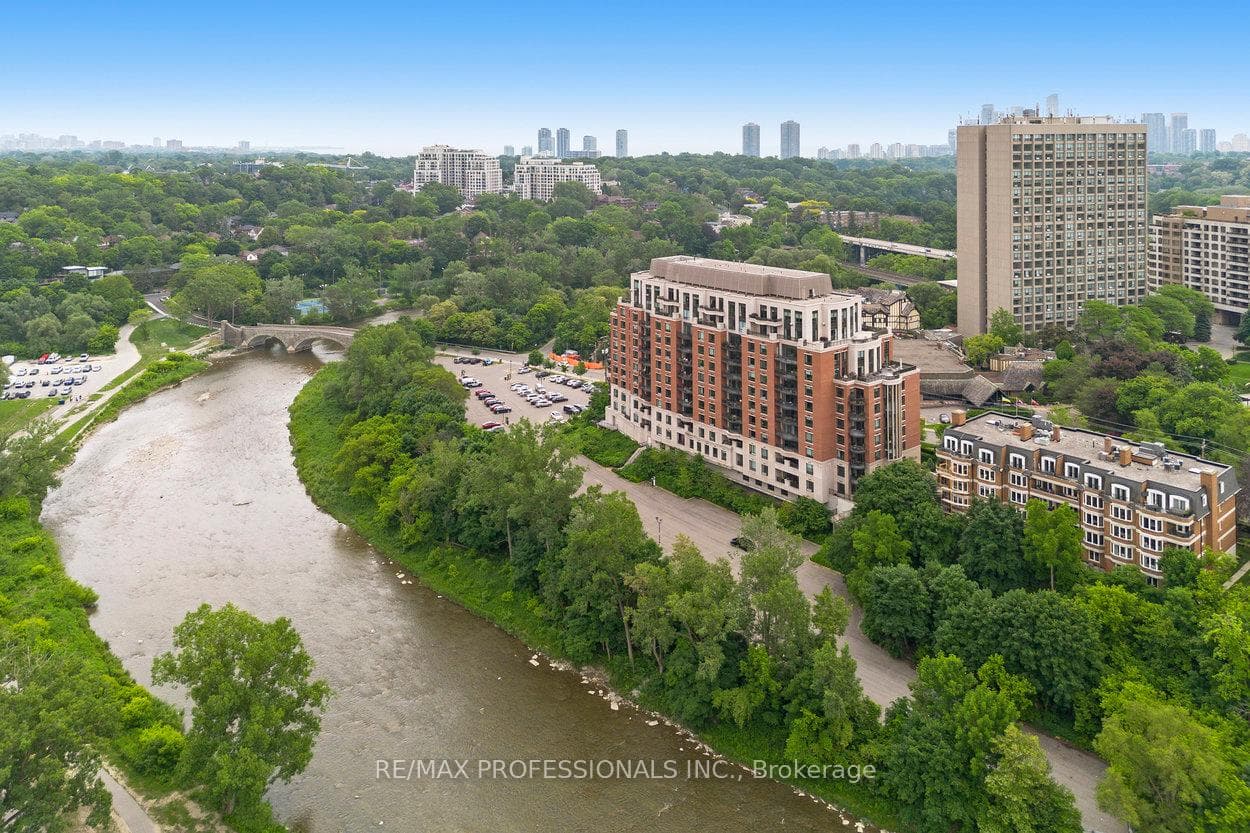 30 Old Mill Road Unit 311, Toronto W08