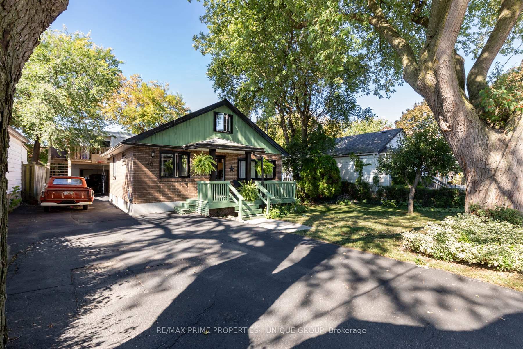 40 Jeavons Avenue, Dorset Park / Kennedy Park, ON M1K 1S8 - Photo 1