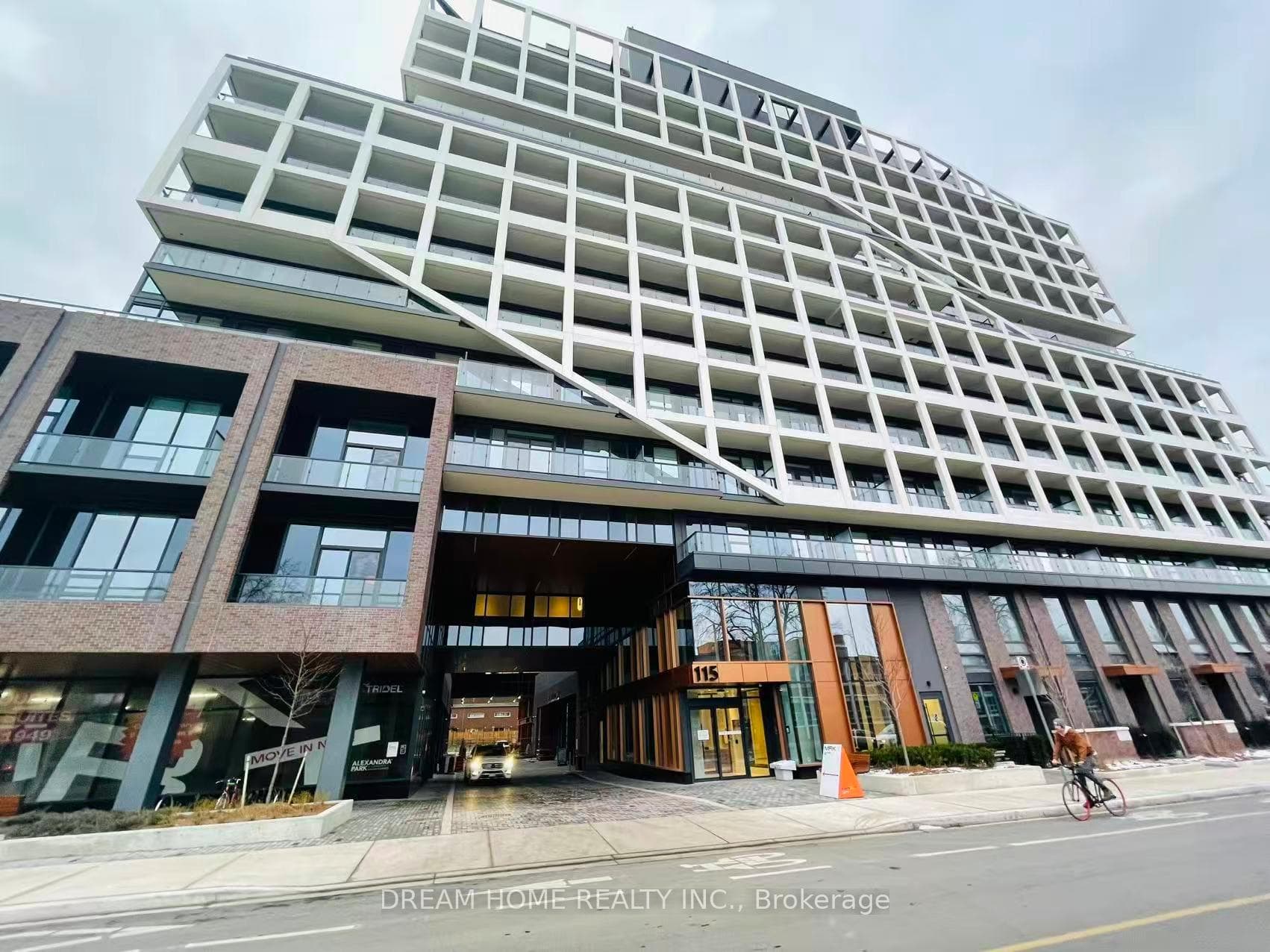 115 Denison Avenue Unit 1005, Downtown Toronto / Waterfront, ON M5T 2N1 - Photo 1
