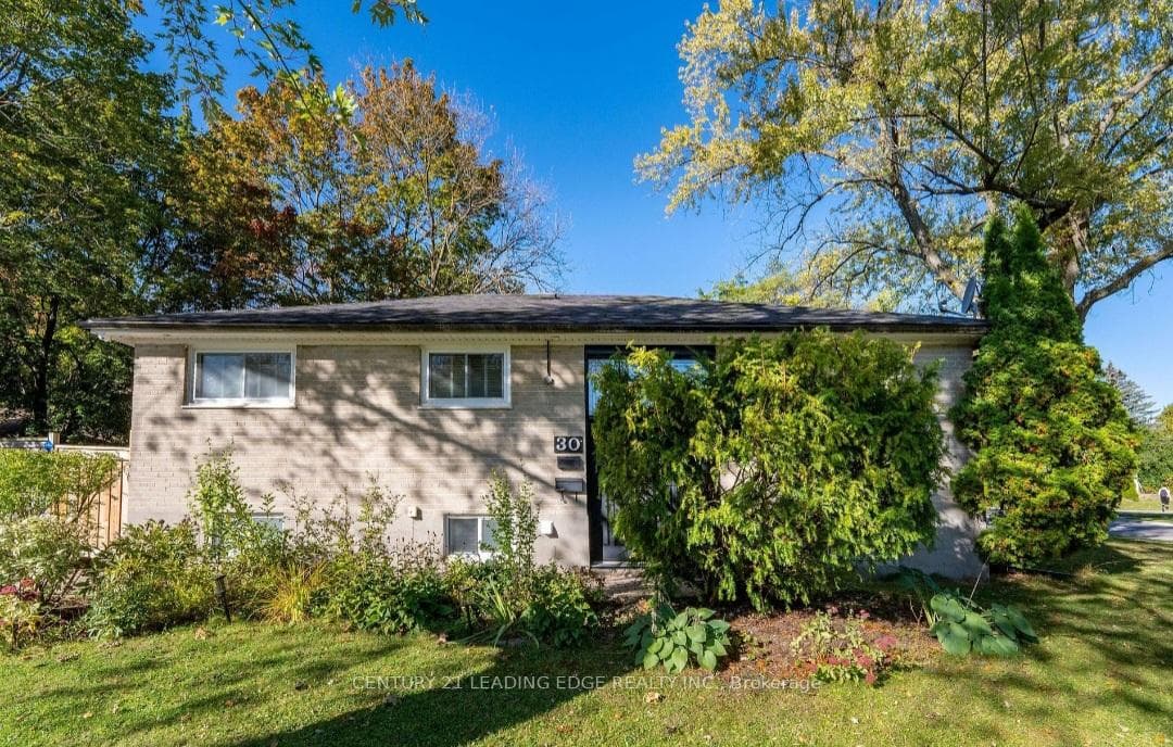 30 FOREHT Crescent Unit MAIN, Aurora, ON L4G 3E8 - Photo 1