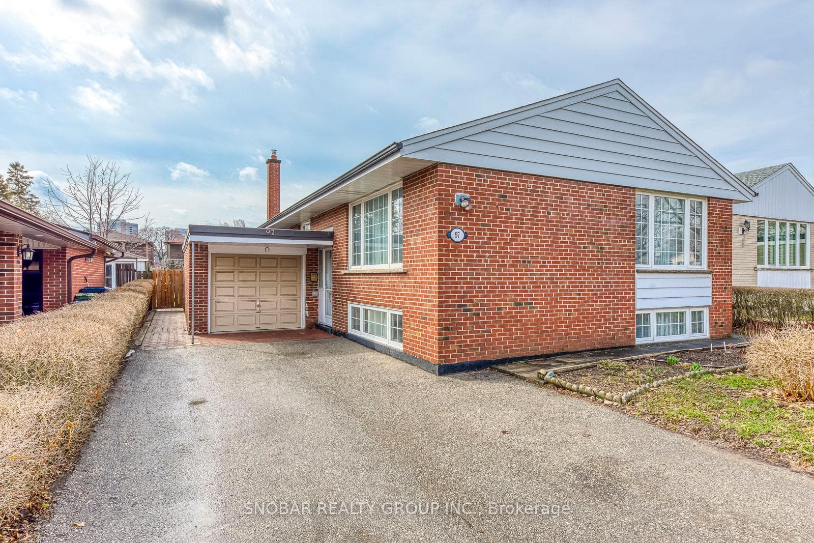 97 Westhampton Drive, Etobicoke (Kingsview Village / Humber Heights), ON M9R 1Y1 - Photo 1