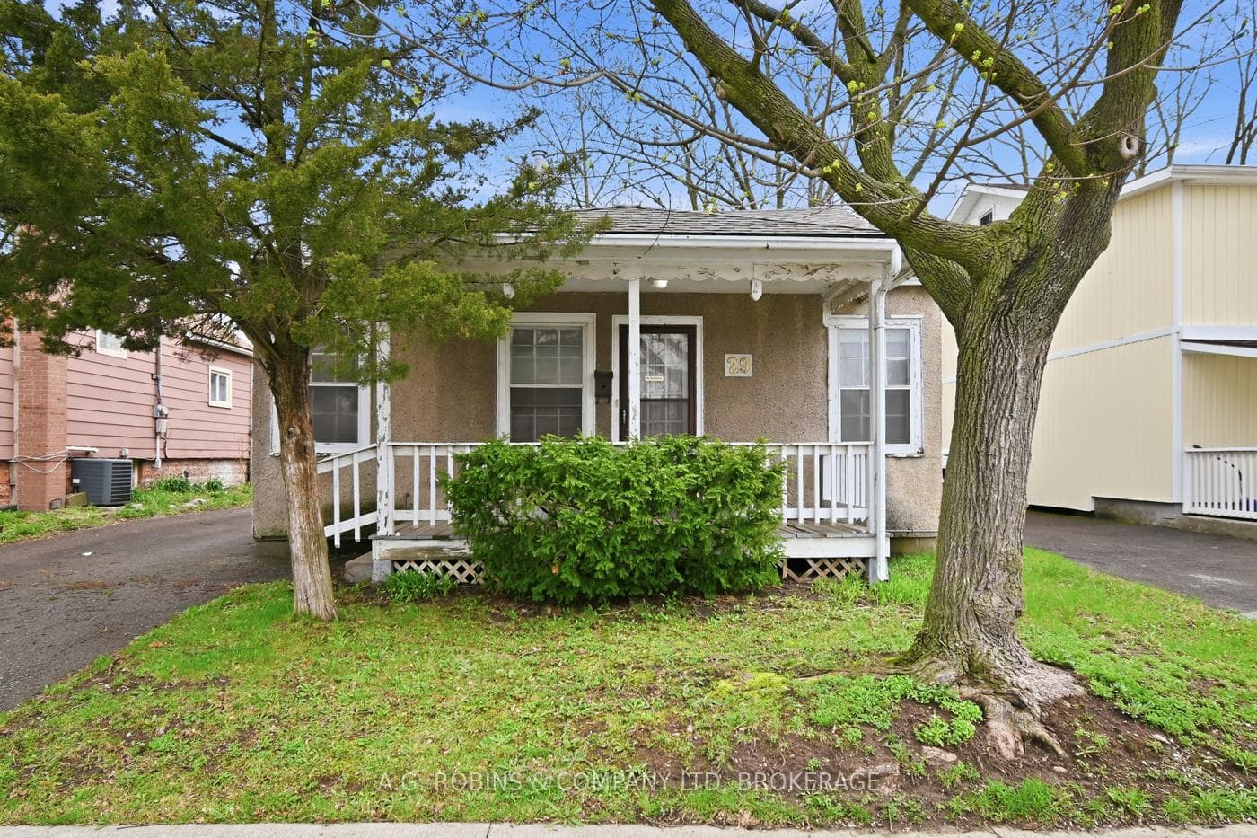 29 Mcnaughton Road, Welland