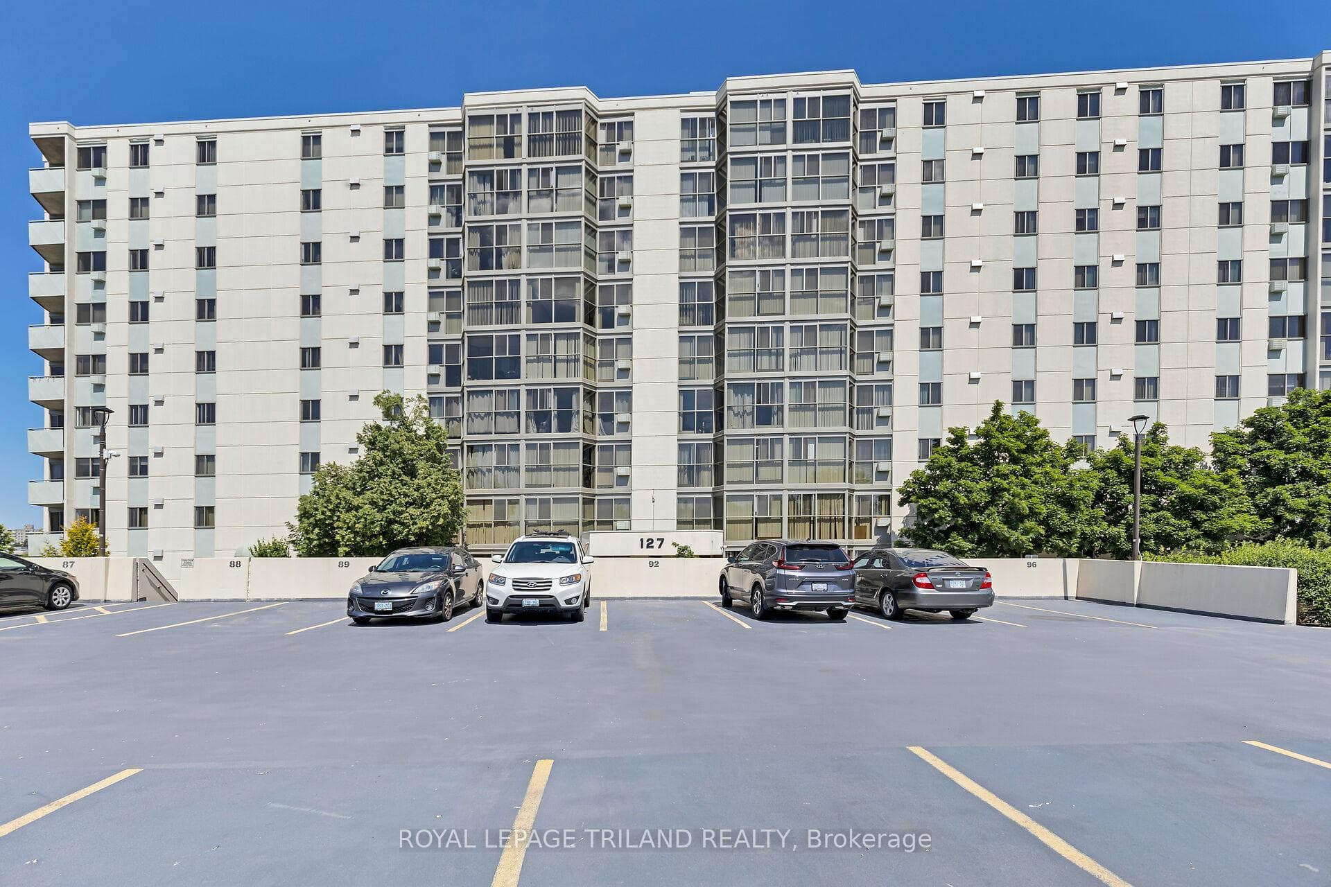 127 Belmont Drive Unit 103, London South