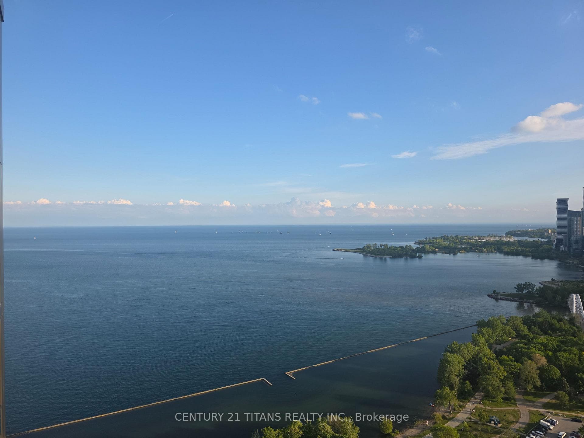 1926 Lakeshore Boulevard Unit 4010, High Park / Junction / Roncesvalles, ON M6S 1A2 - Photo 1