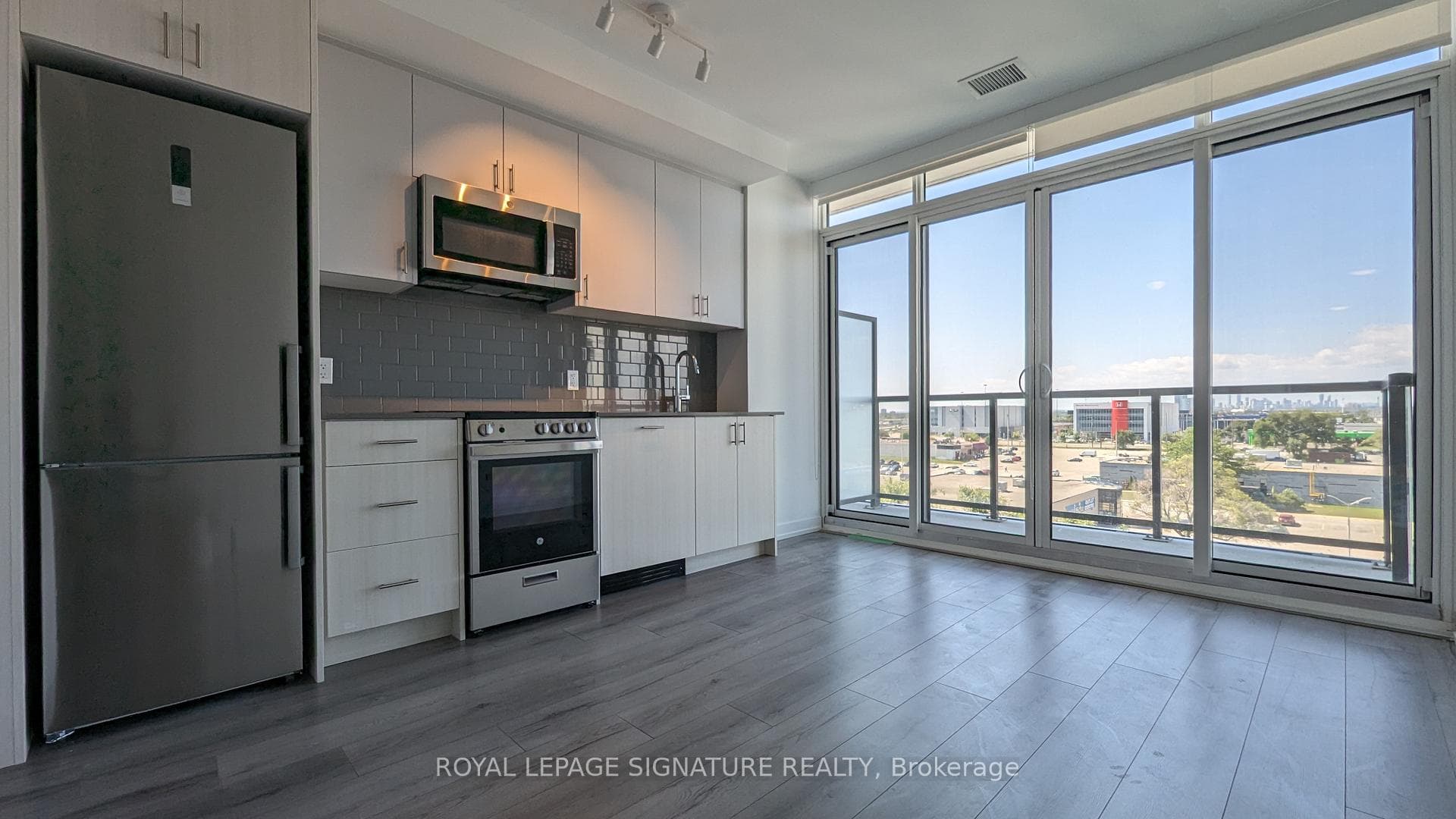 1195 The Queensway N/A Unit 619, Etobicoke (Islington / Rexdale), ON M8Z 1R6 - Photo 1