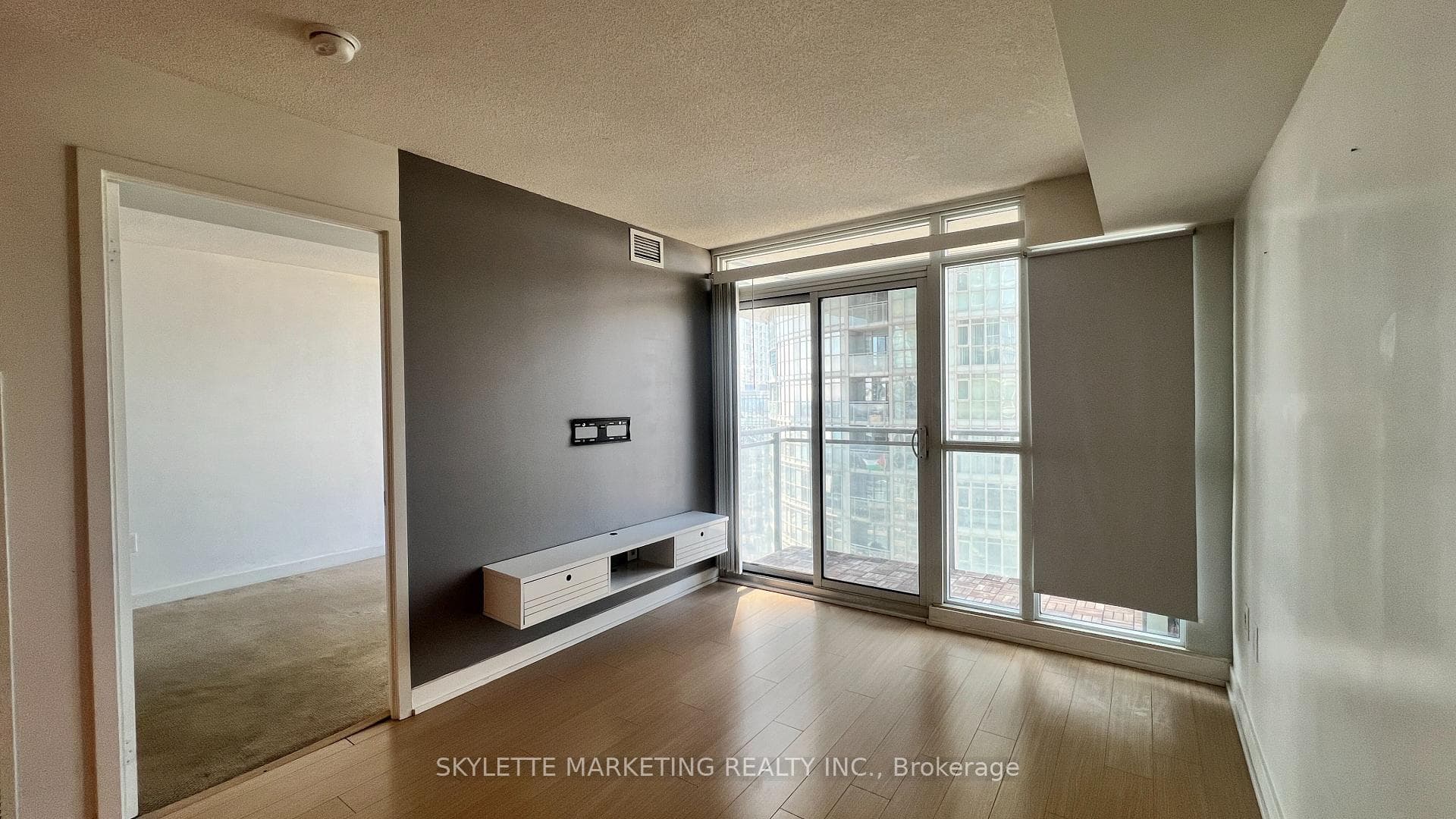 15 Iceboat Terrace Unit 2911, Toronto C01