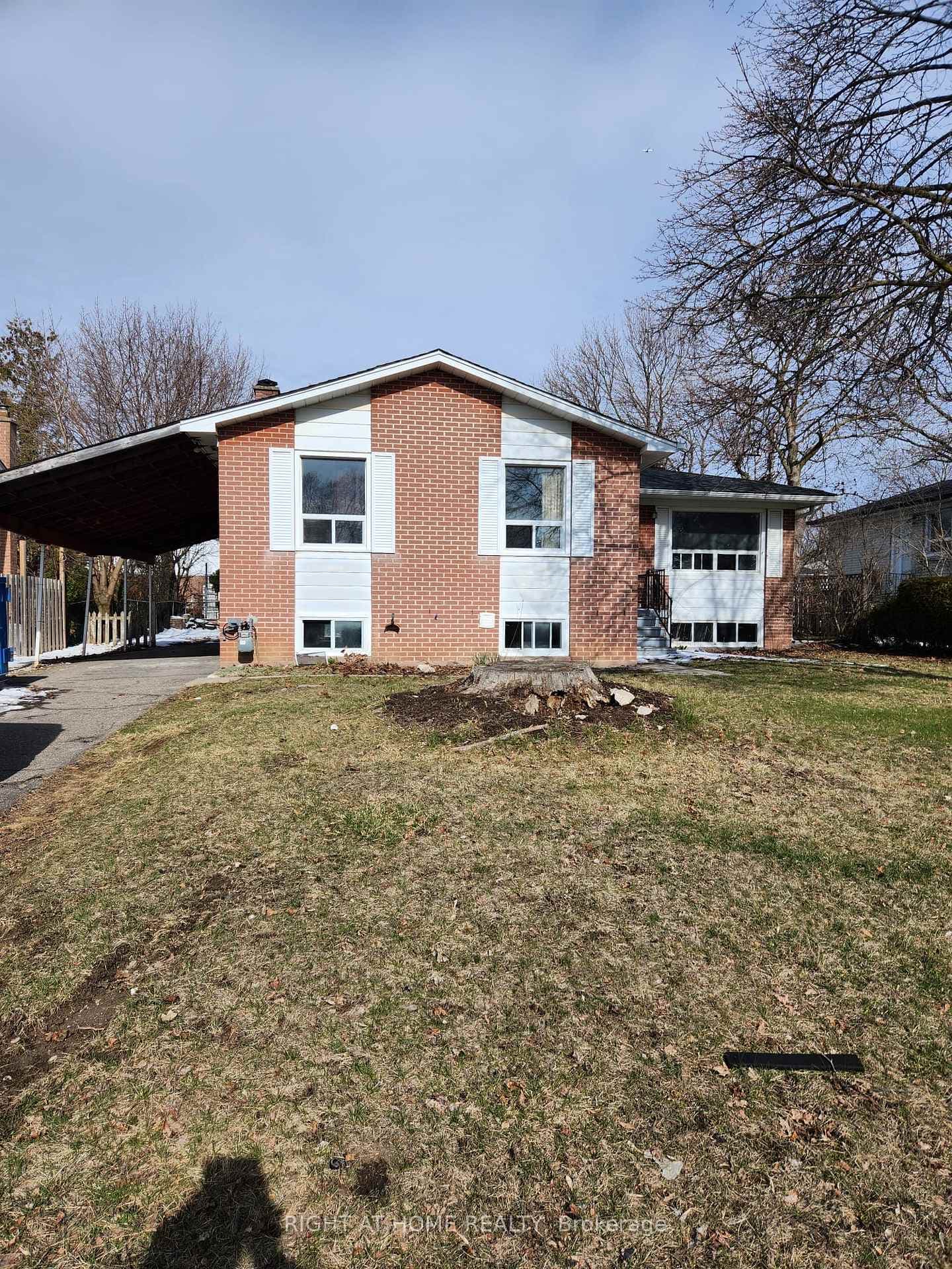 4 Stanley Court Unit Basement unit, Brampton, ON L6Y 2A9 - Photo 1