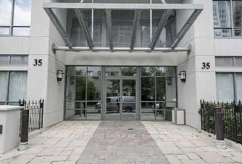 35 Hollywood Avenue Unit 917, Willowdale / Newtonbrook, ON M2N 0A9 - Photo 1