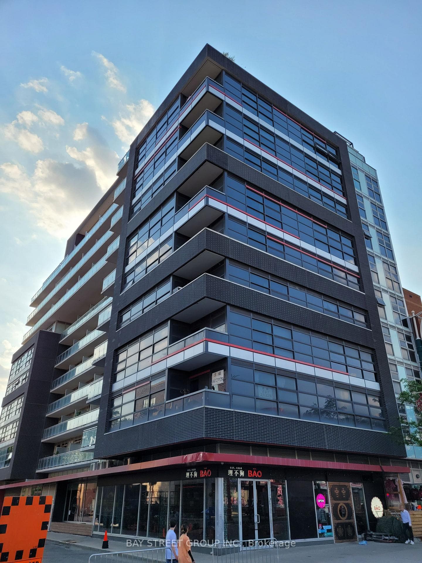 10 Willison Square Unit 506, Downtown Toronto / Waterfront, ON M5T 0A8 - Photo 1