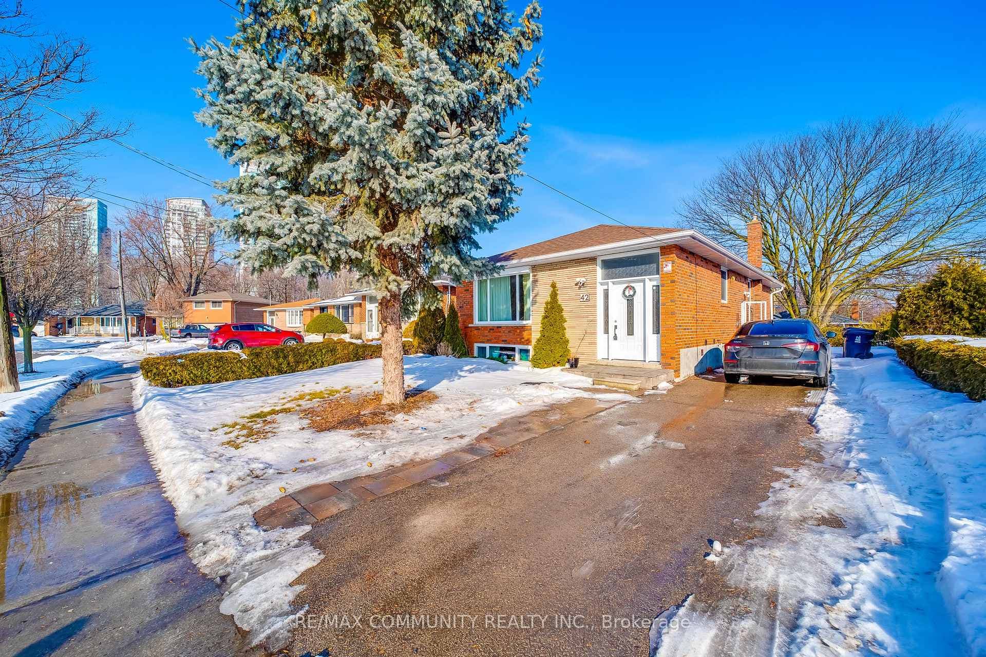 42 Aspendale Drive, Scarborough (West Hill / Highland Creek), ON M1P 4J6 - Photo 1