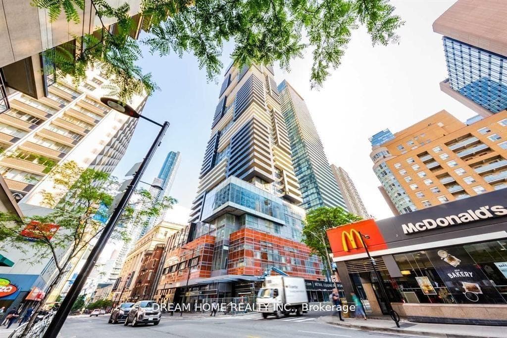 7 grenville Street Unit 810, Toronto C01