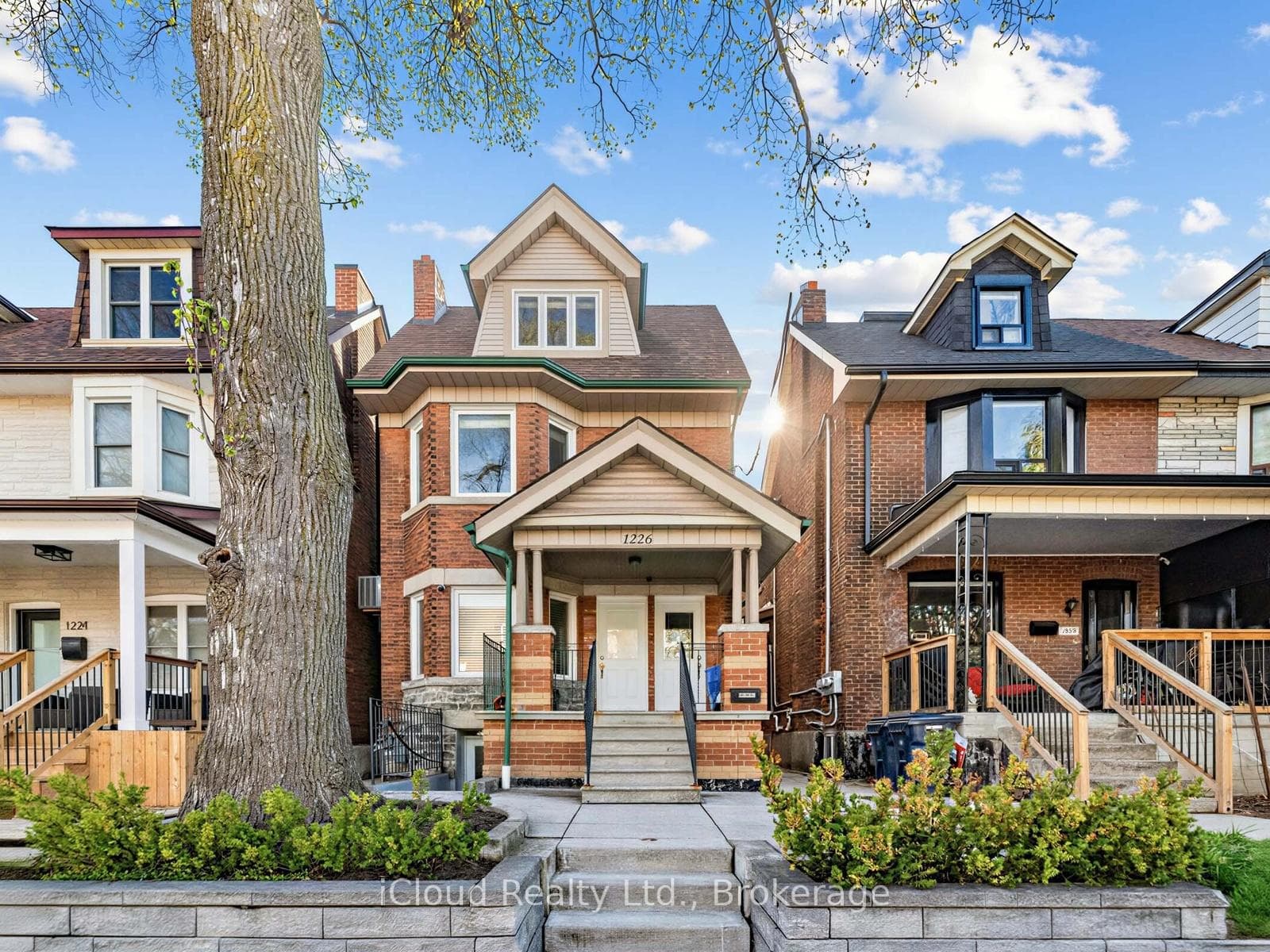 1226 Lansdowne Avenue Unit 2, Keelesdale / Eglinton West, ON M6H 3Z8 - Photo 1