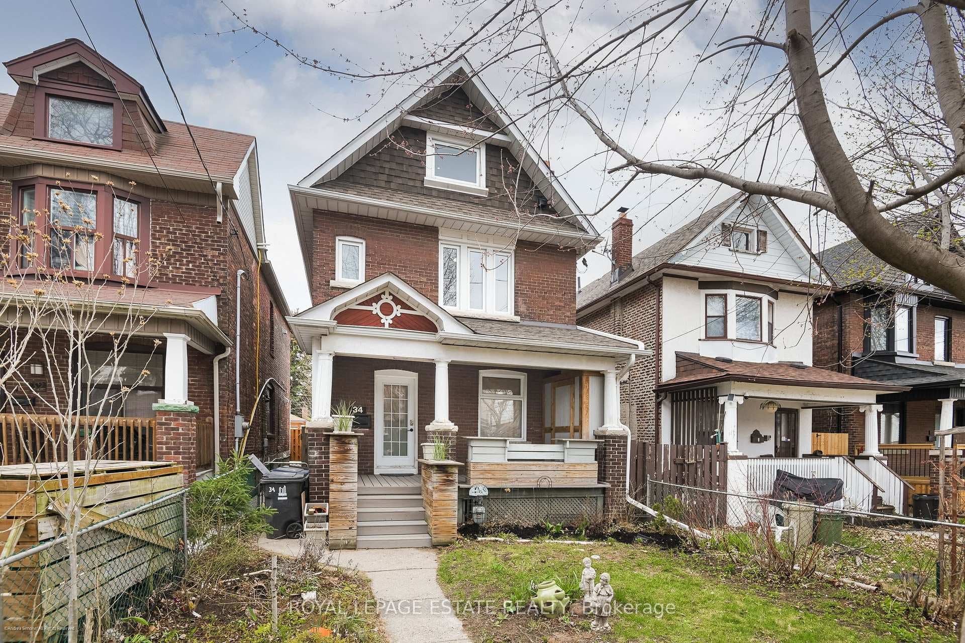 34 Barrington Avenue Unit Upper, The Beaches / Upper Beaches, ON M4C 4Y7 - Photo 1